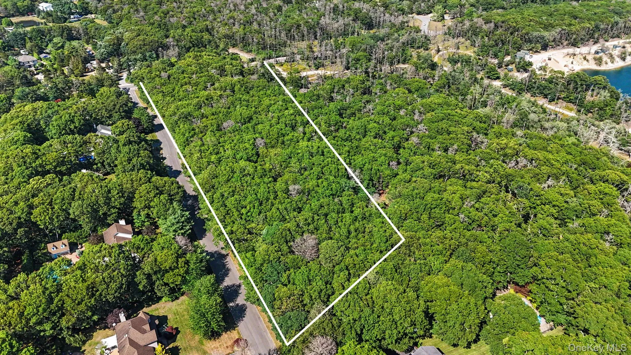 131 Old Country Road, Southampton, NY, ,Land,For Rent,Old Country,0,1020676 131 Old Country Road, Southampton, NY, ,Land,For Rent,Old Country,0,1020676