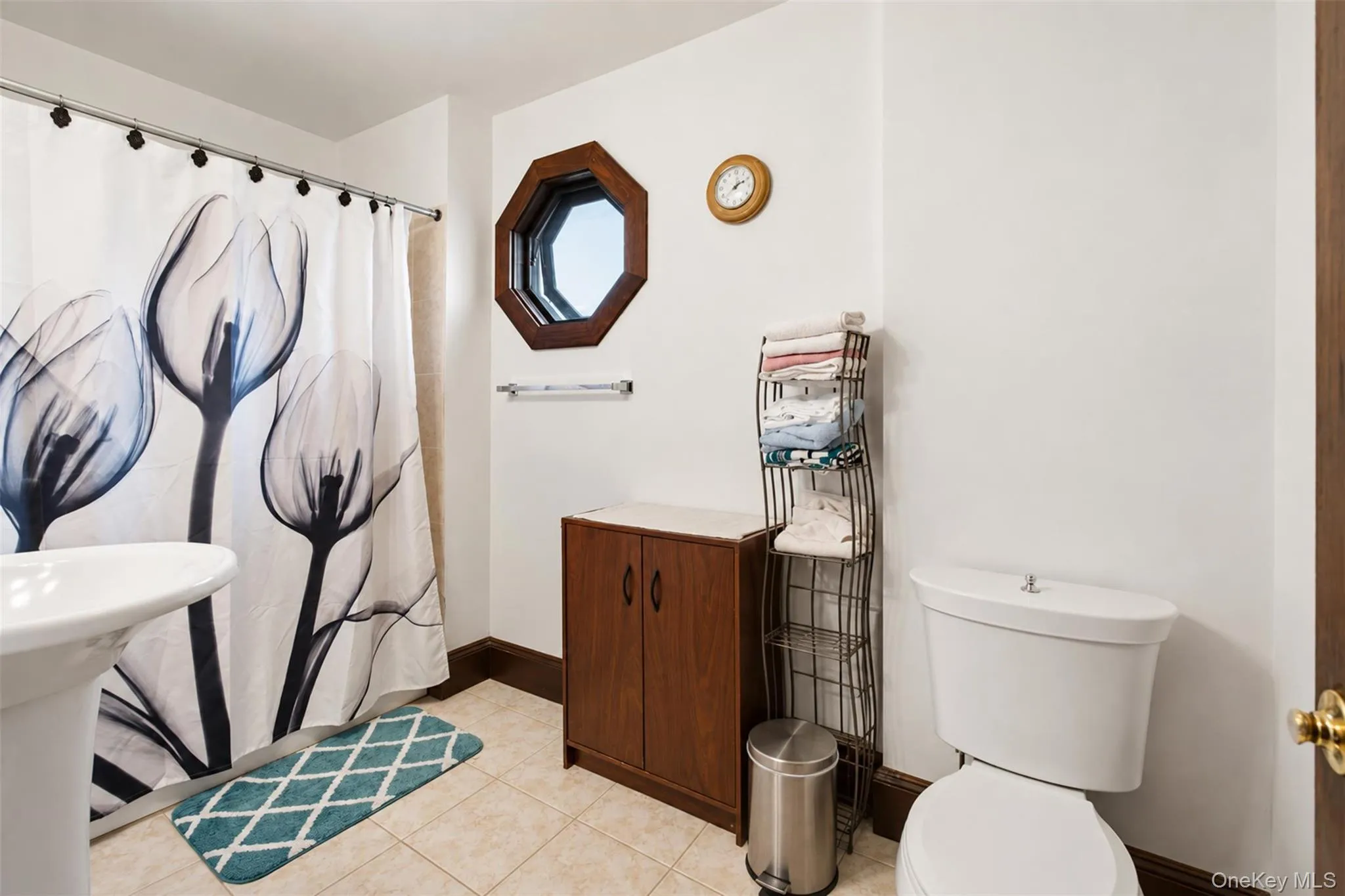 13 Columbia Avenue, Middletown, NY, 3 Bedrooms Bedrooms, 6 Rooms Rooms,1 BathroomBathrooms,Residential,For Rent,Columbia,0,1020678 13 Columbia Avenue, Middletown, NY, 3 Bedrooms Bedrooms, 6 Rooms Rooms,1 BathroomBathrooms,Residential,For Rent,Columbia,0,1020678
