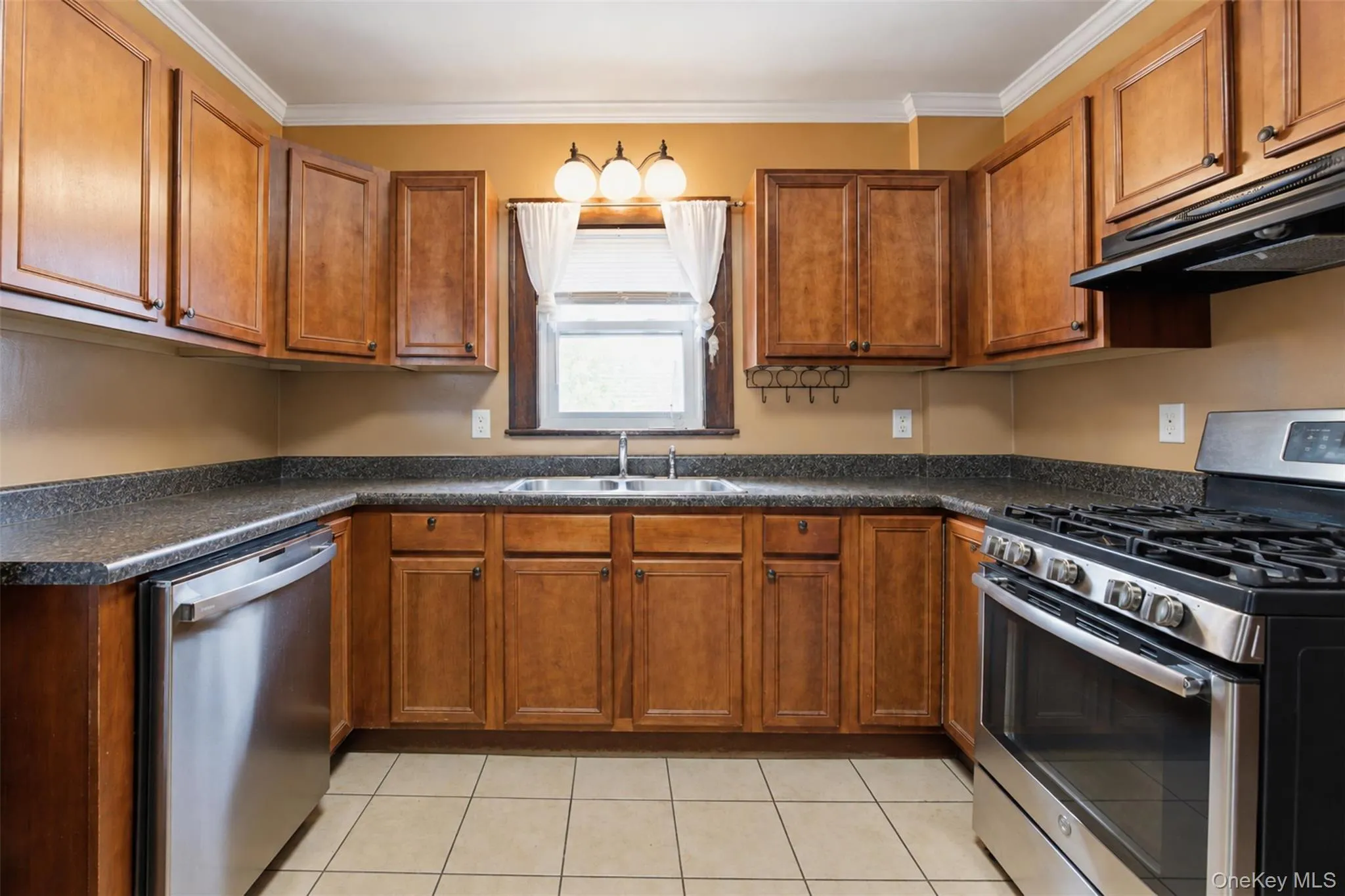 13 Columbia Avenue, Middletown, NY, 3 Bedrooms Bedrooms, 6 Rooms Rooms,1 BathroomBathrooms,Residential,For Rent,Columbia,0,1020678 13 Columbia Avenue, Middletown, NY, 3 Bedrooms Bedrooms, 6 Rooms Rooms,1 BathroomBathrooms,Residential,For Rent,Columbia,0,1020678