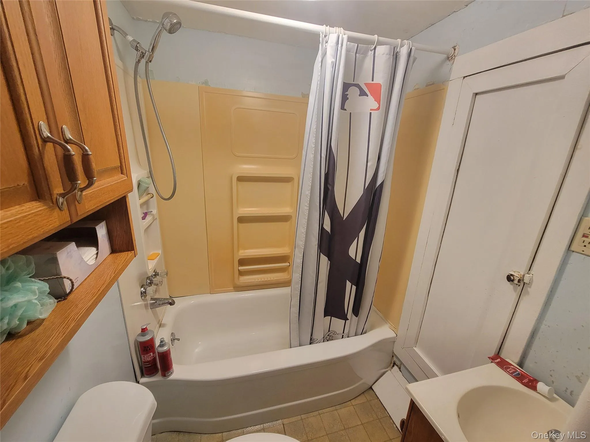 3 Albertson Road, Marlboro, NY, 2 Bedrooms Bedrooms, 5 Rooms Rooms,1 BathroomBathrooms,Residential,For Rent,Albertson,0,1020679 3 Albertson Road, Marlboro, NY, 2 Bedrooms Bedrooms, 5 Rooms Rooms,1 BathroomBathrooms,Residential,For Rent,Albertson,0,1020679
