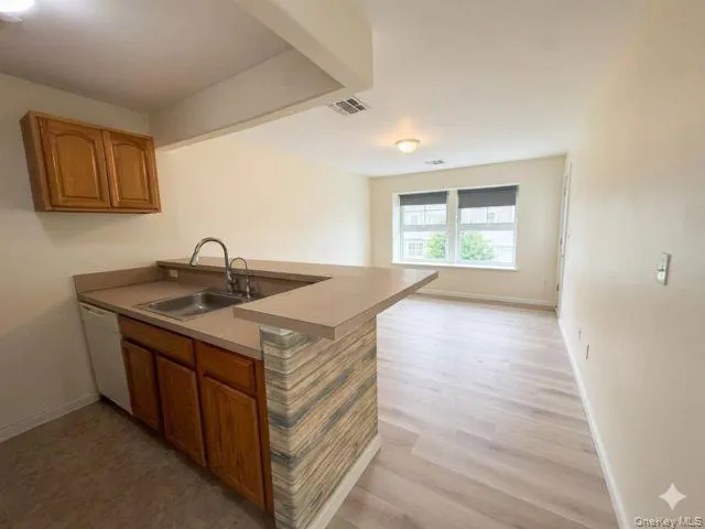 169 Sea Grass Lane, New York, NY, 2 Bedrooms Bedrooms, 5 Rooms Rooms,1 BathroomBathrooms,Residential Lease,For Rent,Sea Grass,0,1020680 169 Sea Grass Lane, New York, NY, 2 Bedrooms Bedrooms, 5 Rooms Rooms,1 BathroomBathrooms,Residential Lease,For Rent,Sea Grass,0,1020680