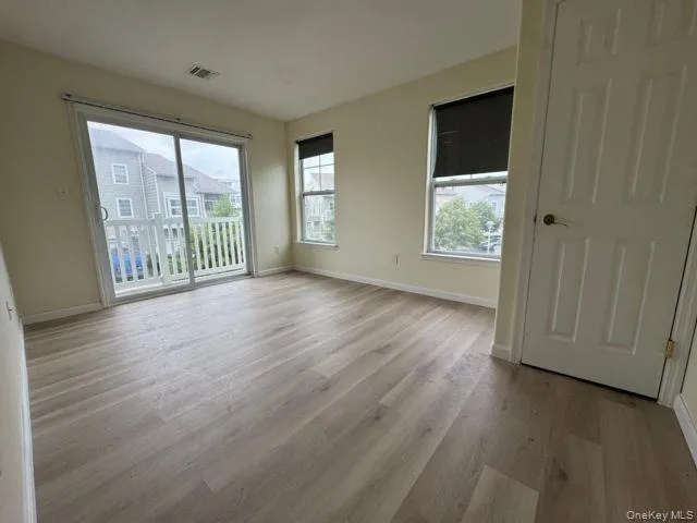 169 Sea Grass Lane, New York, NY, 2 Bedrooms Bedrooms, 5 Rooms Rooms,1 BathroomBathrooms,Residential Lease,For Rent,Sea Grass,0,1020680 169 Sea Grass Lane, New York, NY, 2 Bedrooms Bedrooms, 5 Rooms Rooms,1 BathroomBathrooms,Residential Lease,For Rent,Sea Grass,0,1020680