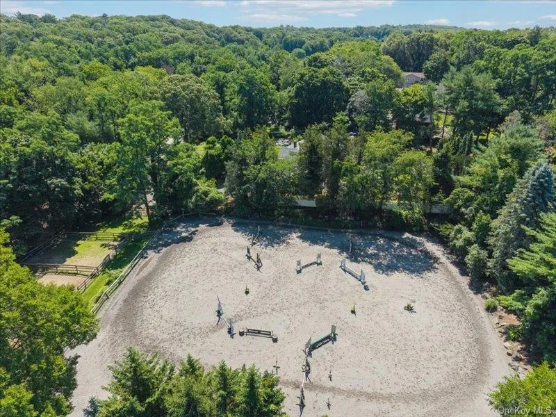 386 Bread And Cheese Hollow Road, Huntington, NY, 5 Bedrooms Bedrooms, 10 Rooms Rooms,2 BathroomsBathrooms,Residential,For Rent,Bread And Cheese Hollow,0,1020684 386 Bread And Cheese Hollow Road, Huntington, NY, 5 Bedrooms Bedrooms, 10 Rooms Rooms,2 BathroomsBathrooms,Residential,For Rent,Bread And Cheese Hollow,0,1020684