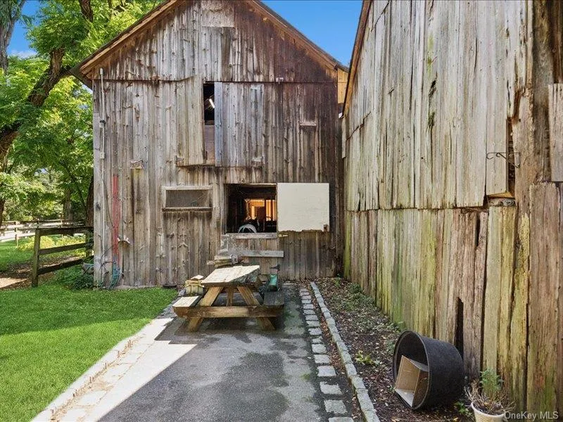 386 Bread And Cheese Hollow Road, Huntington, NY, 5 Bedrooms Bedrooms, 10 Rooms Rooms,2 BathroomsBathrooms,Residential,For Rent,Bread And Cheese Hollow,0,1020684 386 Bread And Cheese Hollow Road, Huntington, NY, 5 Bedrooms Bedrooms, 10 Rooms Rooms,2 BathroomsBathrooms,Residential,For Rent,Bread And Cheese Hollow,0,1020684