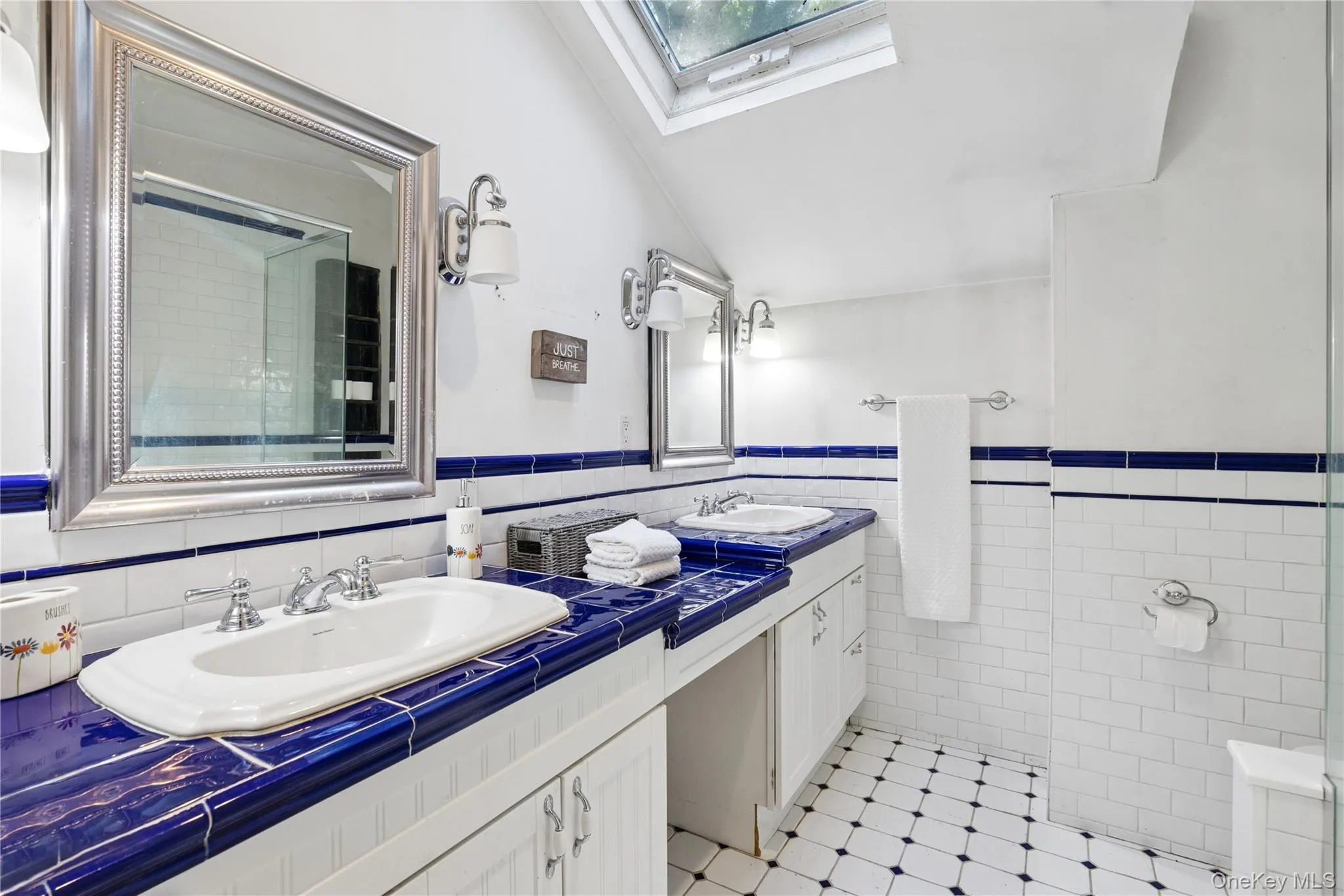 386 Bread And Cheese Hollow Road, Huntington, NY, 5 Bedrooms Bedrooms, 10 Rooms Rooms,2 BathroomsBathrooms,Residential,For Rent,Bread And Cheese Hollow,0,1020684 386 Bread And Cheese Hollow Road, Huntington, NY, 5 Bedrooms Bedrooms, 10 Rooms Rooms,2 BathroomsBathrooms,Residential,For Rent,Bread And Cheese Hollow,0,1020684