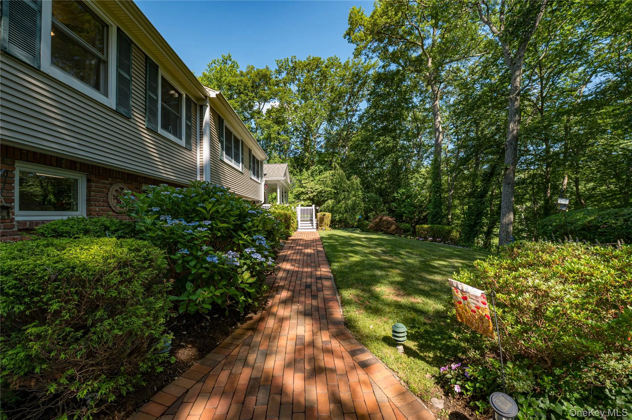 68 Bankside Drive, Huntington, NY, 5 Bedrooms Bedrooms, 10 Rooms Rooms,3 BathroomsBathrooms,Residential,For Rent,Bankside,0,1020691 68 Bankside Drive, Huntington, NY, 5 Bedrooms Bedrooms, 10 Rooms Rooms,3 BathroomsBathrooms,Residential,For Rent,Bankside,0,1020691
