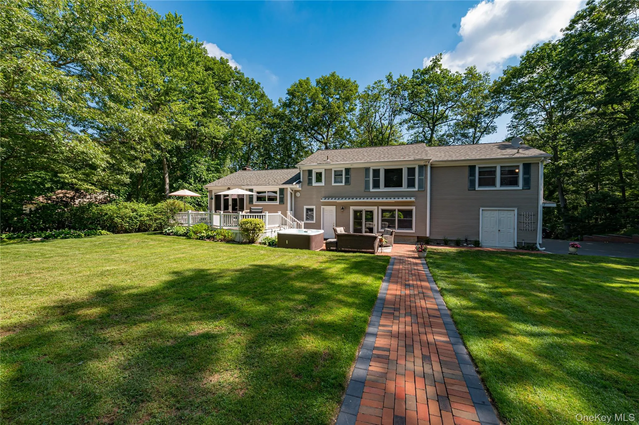 68 Bankside Drive, Huntington, NY, 5 Bedrooms Bedrooms, 10 Rooms Rooms,3 BathroomsBathrooms,Residential,For Rent,Bankside,0,1020691 68 Bankside Drive, Huntington, NY, 5 Bedrooms Bedrooms, 10 Rooms Rooms,3 BathroomsBathrooms,Residential,For Rent,Bankside,0,1020691