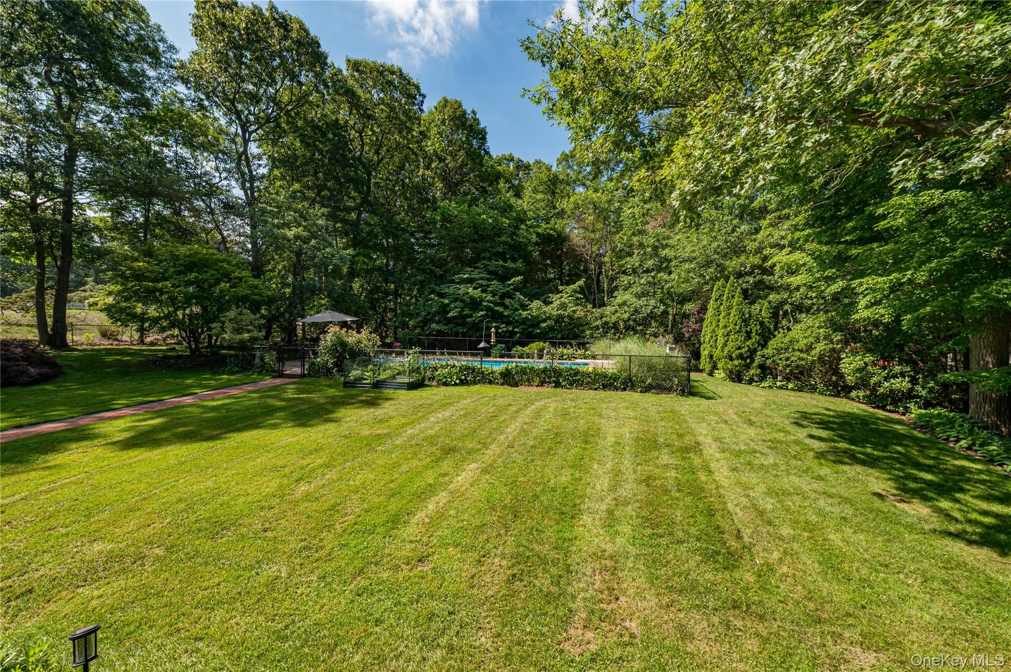 68 Bankside Drive, Huntington, NY, 5 Bedrooms Bedrooms, 10 Rooms Rooms,3 BathroomsBathrooms,Residential,For Rent,Bankside,0,1020691 68 Bankside Drive, Huntington, NY, 5 Bedrooms Bedrooms, 10 Rooms Rooms,3 BathroomsBathrooms,Residential,For Rent,Bankside,0,1020691