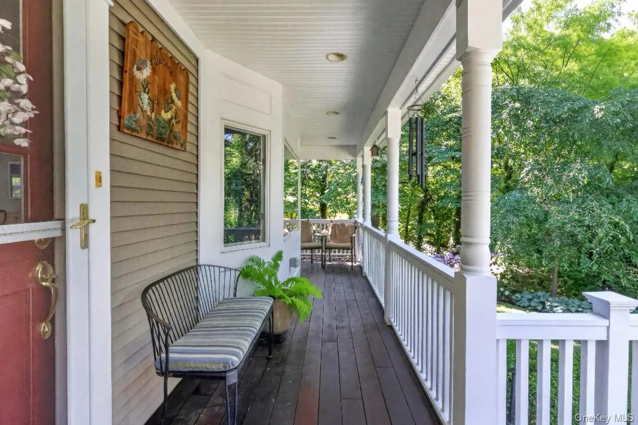 68 Bankside Drive, Huntington, NY, 5 Bedrooms Bedrooms, 10 Rooms Rooms,3 BathroomsBathrooms,Residential,For Rent,Bankside,0,1020691 68 Bankside Drive, Huntington, NY, 5 Bedrooms Bedrooms, 10 Rooms Rooms,3 BathroomsBathrooms,Residential,For Rent,Bankside,0,1020691