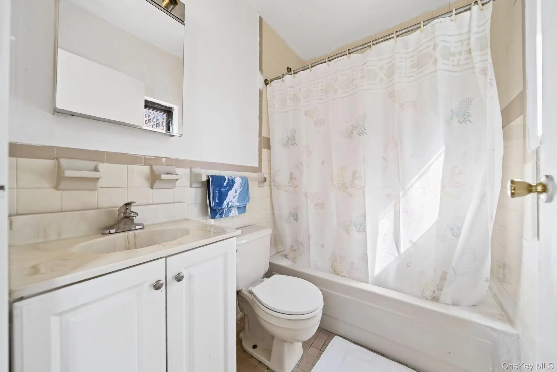 42-60 Colden Street, New York, NY, 2 Bedrooms Bedrooms, 5 Rooms Rooms,2 BathroomsBathrooms,Residential,For Rent,Colden,0,1020692 42-60 Colden Street, New York, NY, 2 Bedrooms Bedrooms, 5 Rooms Rooms,2 BathroomsBathrooms,Residential,For Rent,Colden,0,1020692