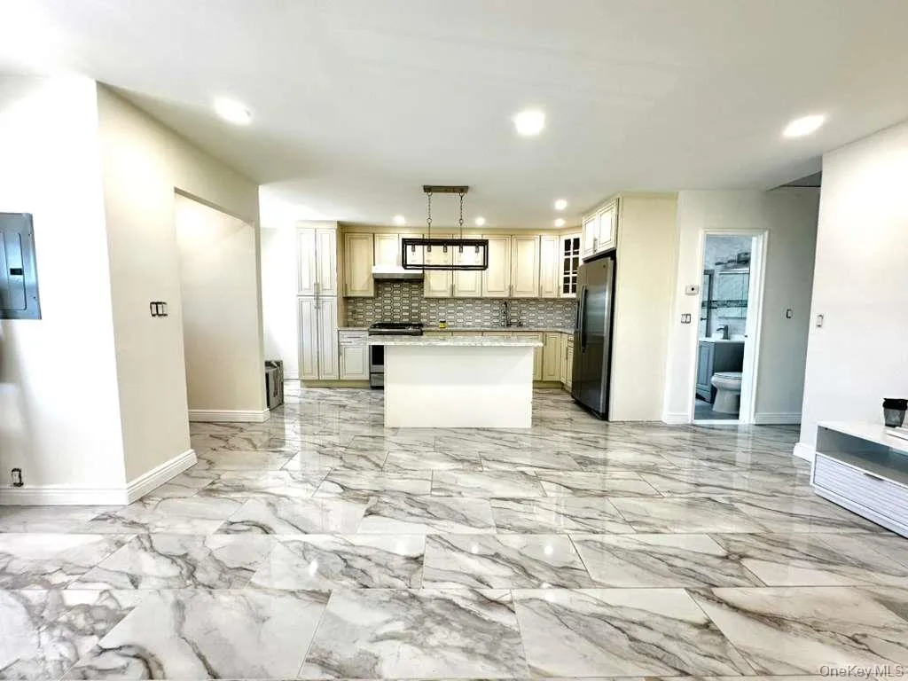 25-33 77th, New York, NY, 2 Bedrooms Bedrooms, 3 Rooms Rooms,1 BathroomBathrooms,Residential Lease,For Rent,77th,0,1020693 25-33 77th, New York, NY, 2 Bedrooms Bedrooms, 3 Rooms Rooms,1 BathroomBathrooms,Residential Lease,For Rent,77th,0,1020693