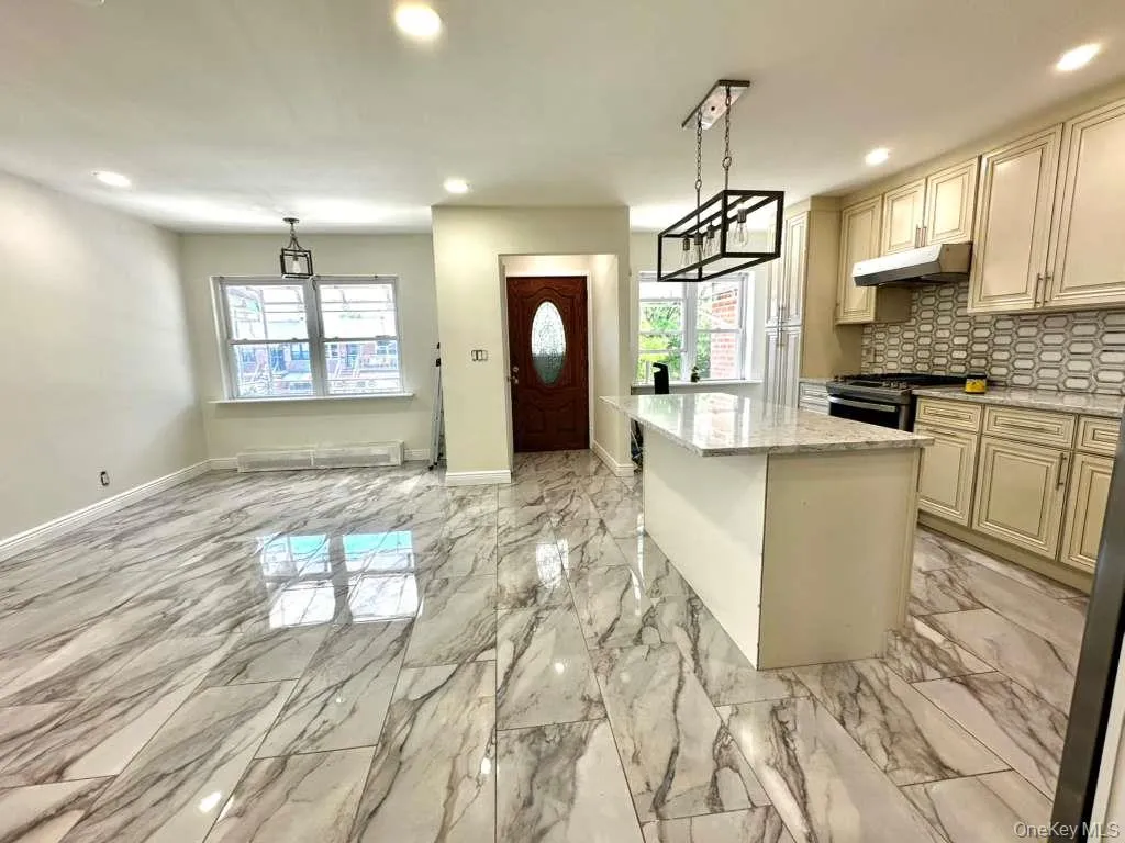 25-33 77th, New York, NY, 2 Bedrooms Bedrooms, 3 Rooms Rooms,1 BathroomBathrooms,Residential Lease,For Rent,77th,0,1020693 25-33 77th, New York, NY, 2 Bedrooms Bedrooms, 3 Rooms Rooms,1 BathroomBathrooms,Residential Lease,For Rent,77th,0,1020693