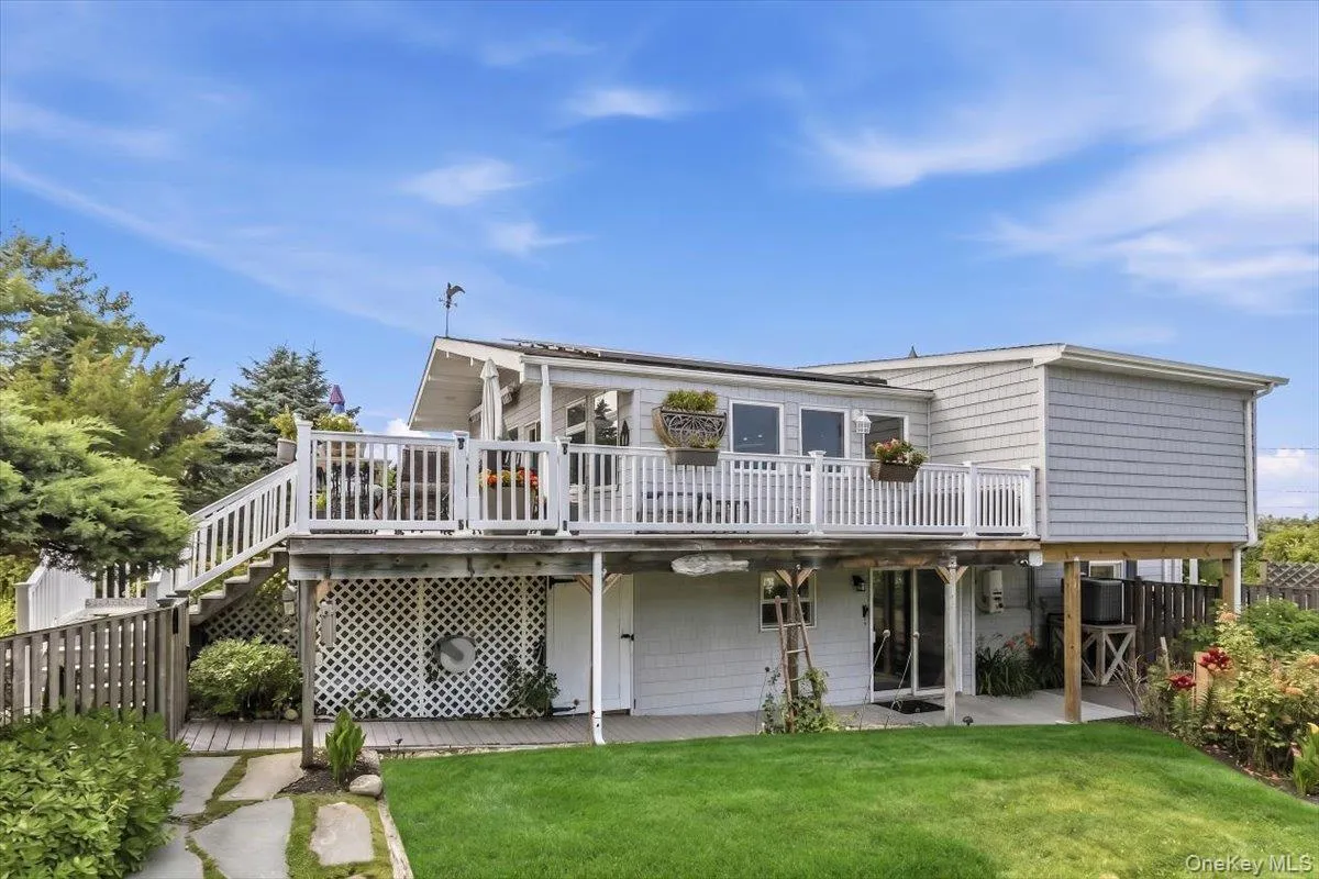 72 Circle Drive, Babylon, NY, 4 Bedrooms Bedrooms, 12 Rooms Rooms,3 BathroomsBathrooms,Residential,For Rent,Circle,0,1020694 72 Circle Drive, Babylon, NY, 4 Bedrooms Bedrooms, 12 Rooms Rooms,3 BathroomsBathrooms,Residential,For Rent,Circle,0,1020694