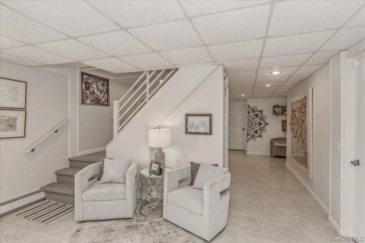 72 Circle Drive, Babylon, NY, 4 Bedrooms Bedrooms, 12 Rooms Rooms,3 BathroomsBathrooms,Residential,For Rent,Circle,0,1020694 72 Circle Drive, Babylon, NY, 4 Bedrooms Bedrooms, 12 Rooms Rooms,3 BathroomsBathrooms,Residential,For Rent,Circle,0,1020694