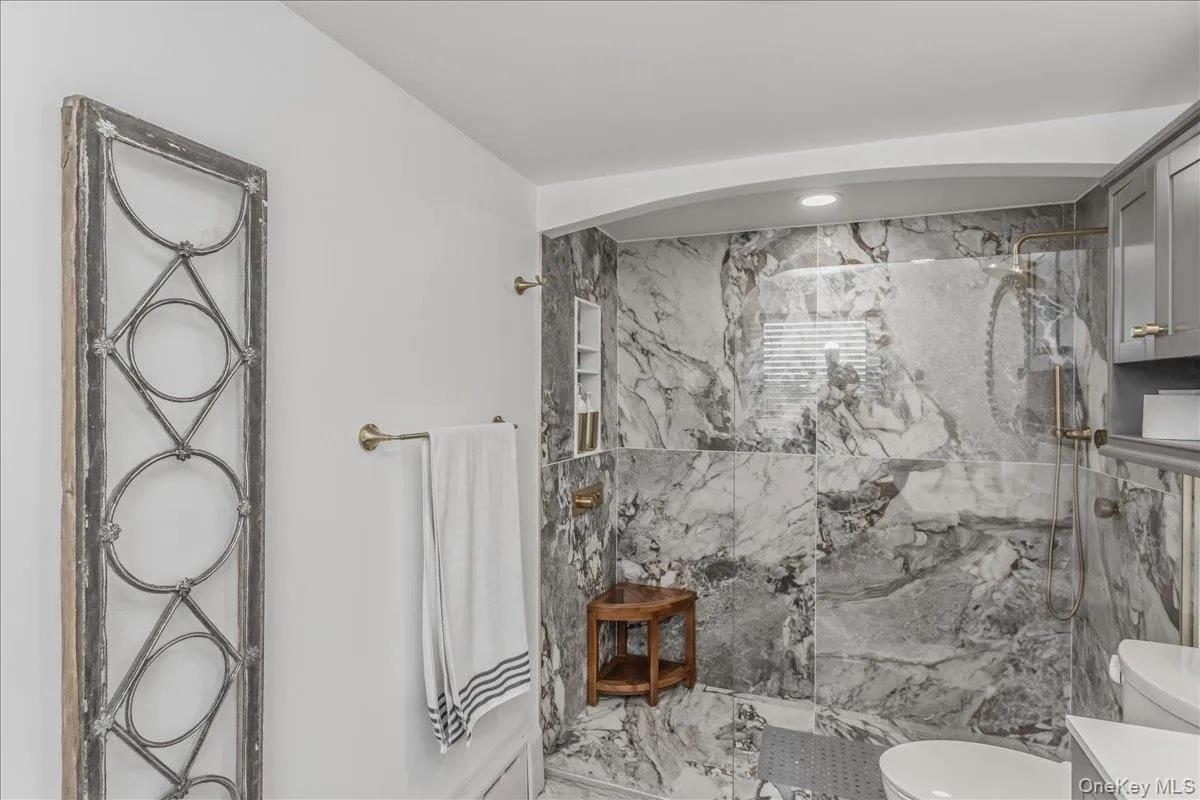 72 Circle Drive, Babylon, NY, 4 Bedrooms Bedrooms, 12 Rooms Rooms,3 BathroomsBathrooms,Residential,For Rent,Circle,0,1020694 72 Circle Drive, Babylon, NY, 4 Bedrooms Bedrooms, 12 Rooms Rooms,3 BathroomsBathrooms,Residential,For Rent,Circle,0,1020694