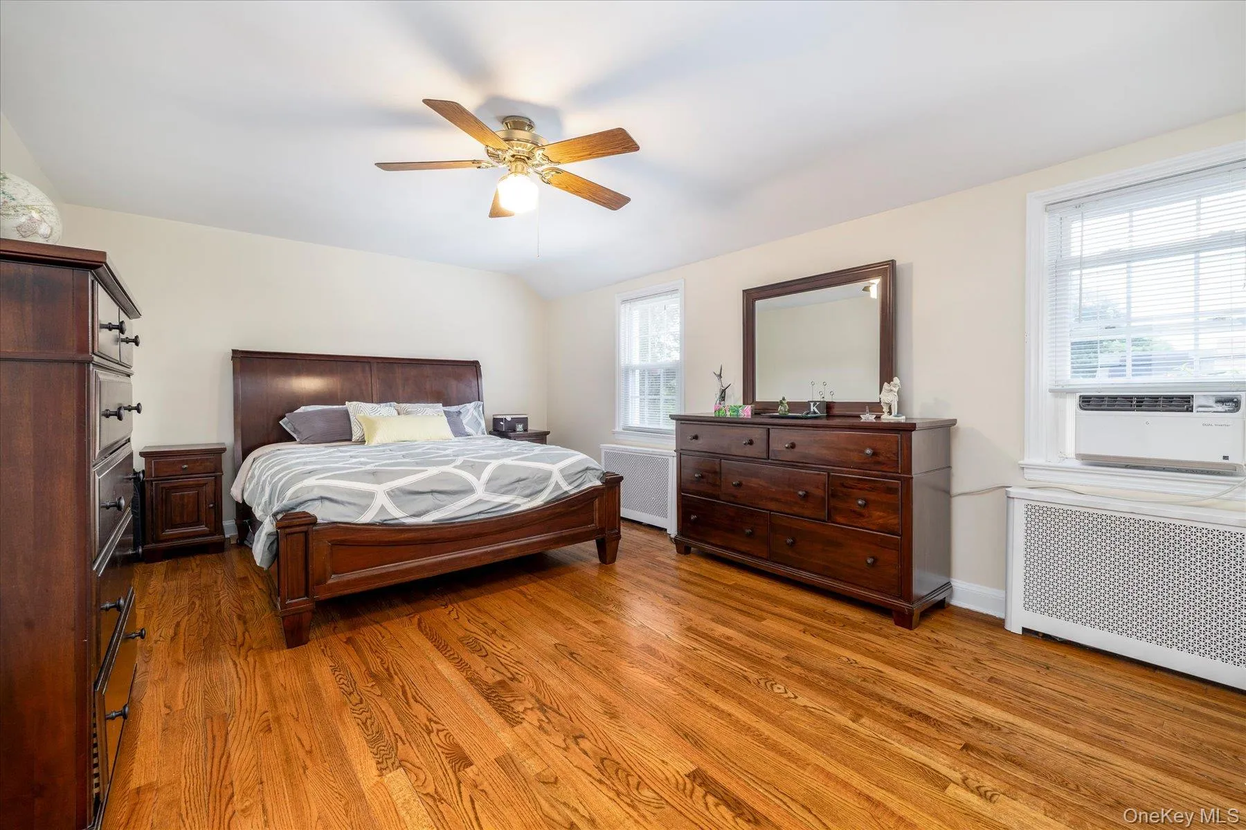 41 Hart Street, Hempstead, NY, 3 Bedrooms Bedrooms, 7 Rooms Rooms,1 BathroomBathrooms,Residential,For Rent,Hart,0,1020696 41 Hart Street, Hempstead, NY, 3 Bedrooms Bedrooms, 7 Rooms Rooms,1 BathroomBathrooms,Residential,For Rent,Hart,0,1020696
