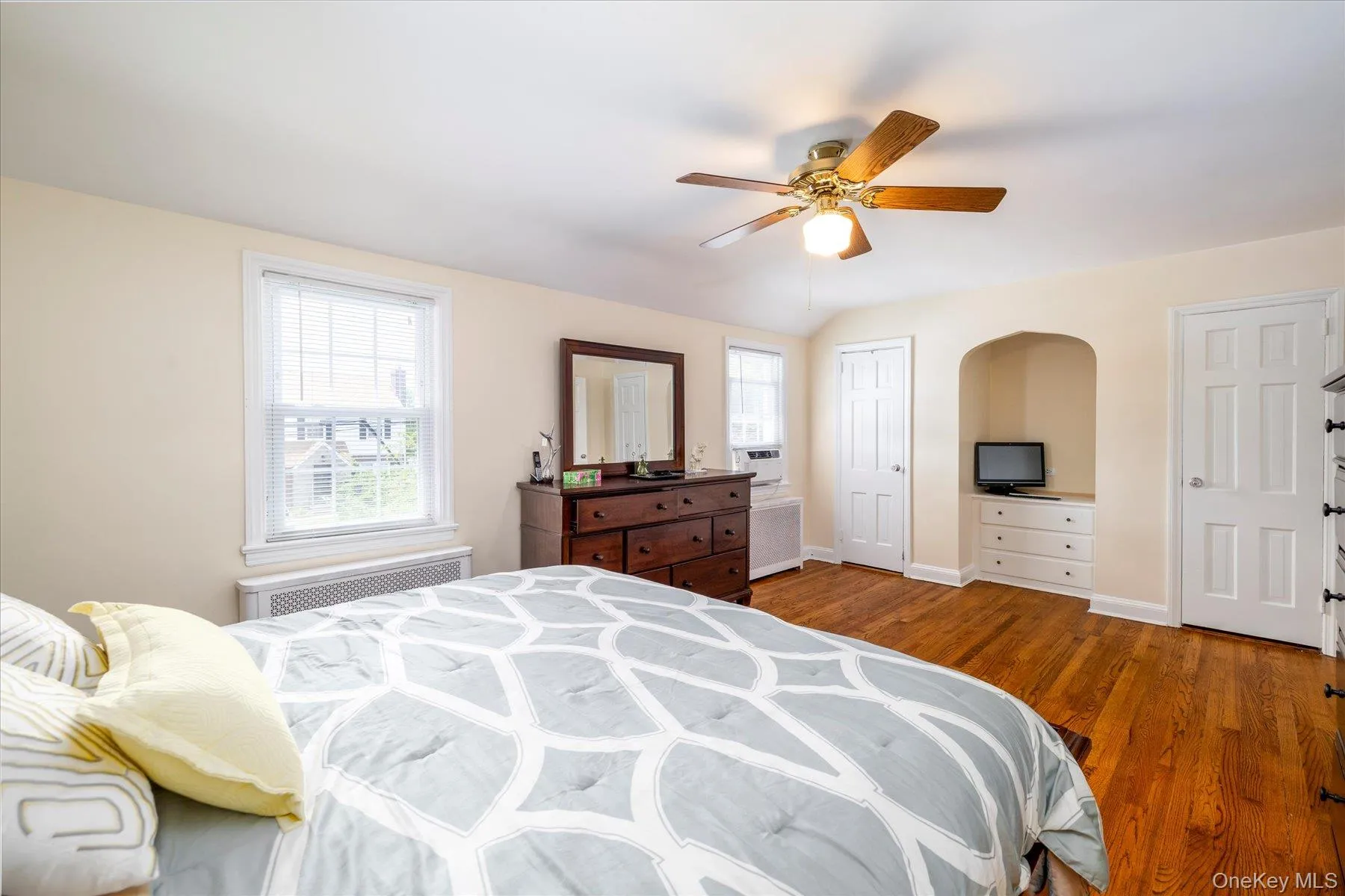 41 Hart Street, Hempstead, NY, 3 Bedrooms Bedrooms, 7 Rooms Rooms,1 BathroomBathrooms,Residential,For Rent,Hart,0,1020696 41 Hart Street, Hempstead, NY, 3 Bedrooms Bedrooms, 7 Rooms Rooms,1 BathroomBathrooms,Residential,For Rent,Hart,0,1020696