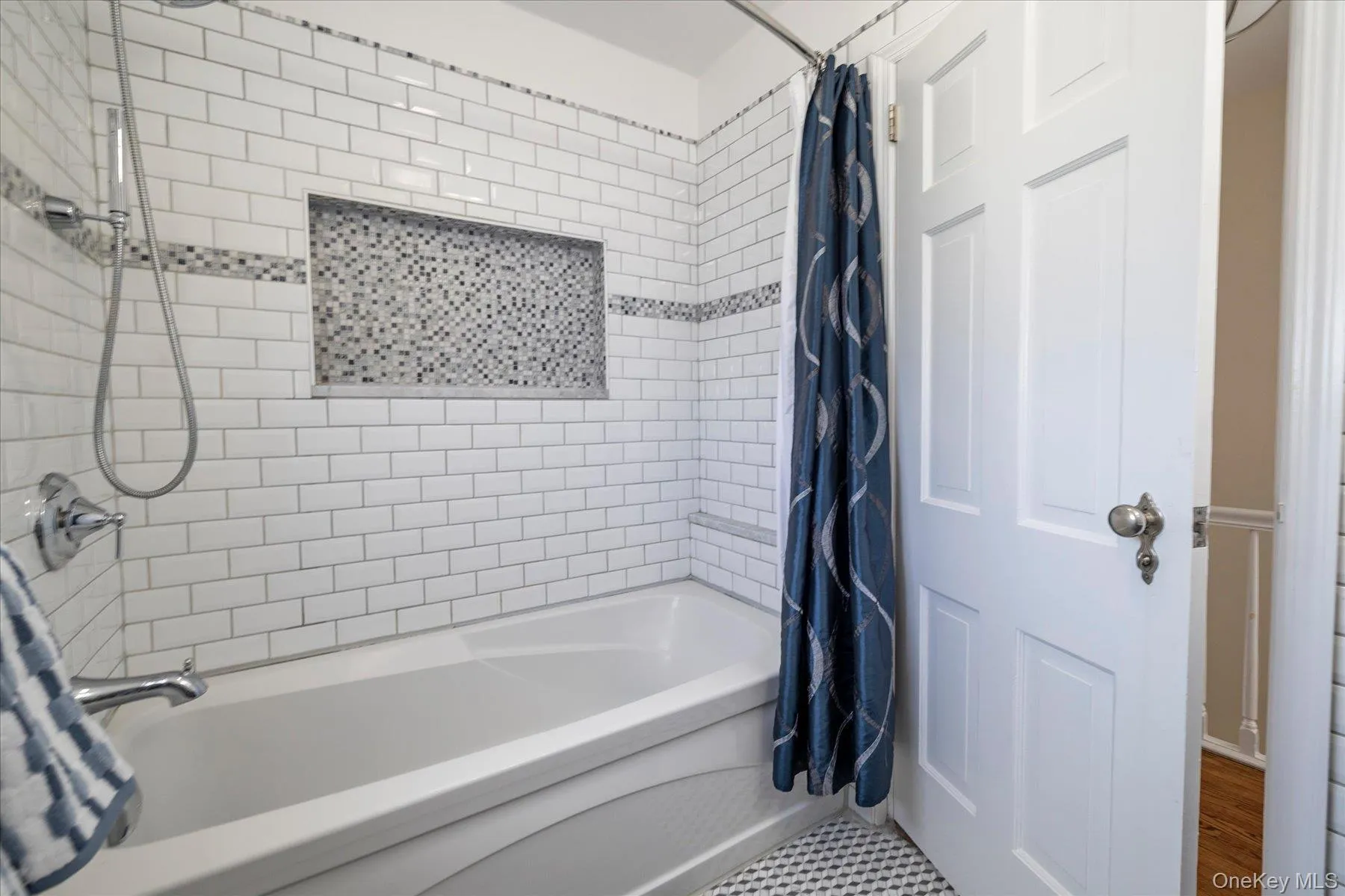 41 Hart Street, Hempstead, NY, 3 Bedrooms Bedrooms, 7 Rooms Rooms,1 BathroomBathrooms,Residential,For Rent,Hart,0,1020696 41 Hart Street, Hempstead, NY, 3 Bedrooms Bedrooms, 7 Rooms Rooms,1 BathroomBathrooms,Residential,For Rent,Hart,0,1020696