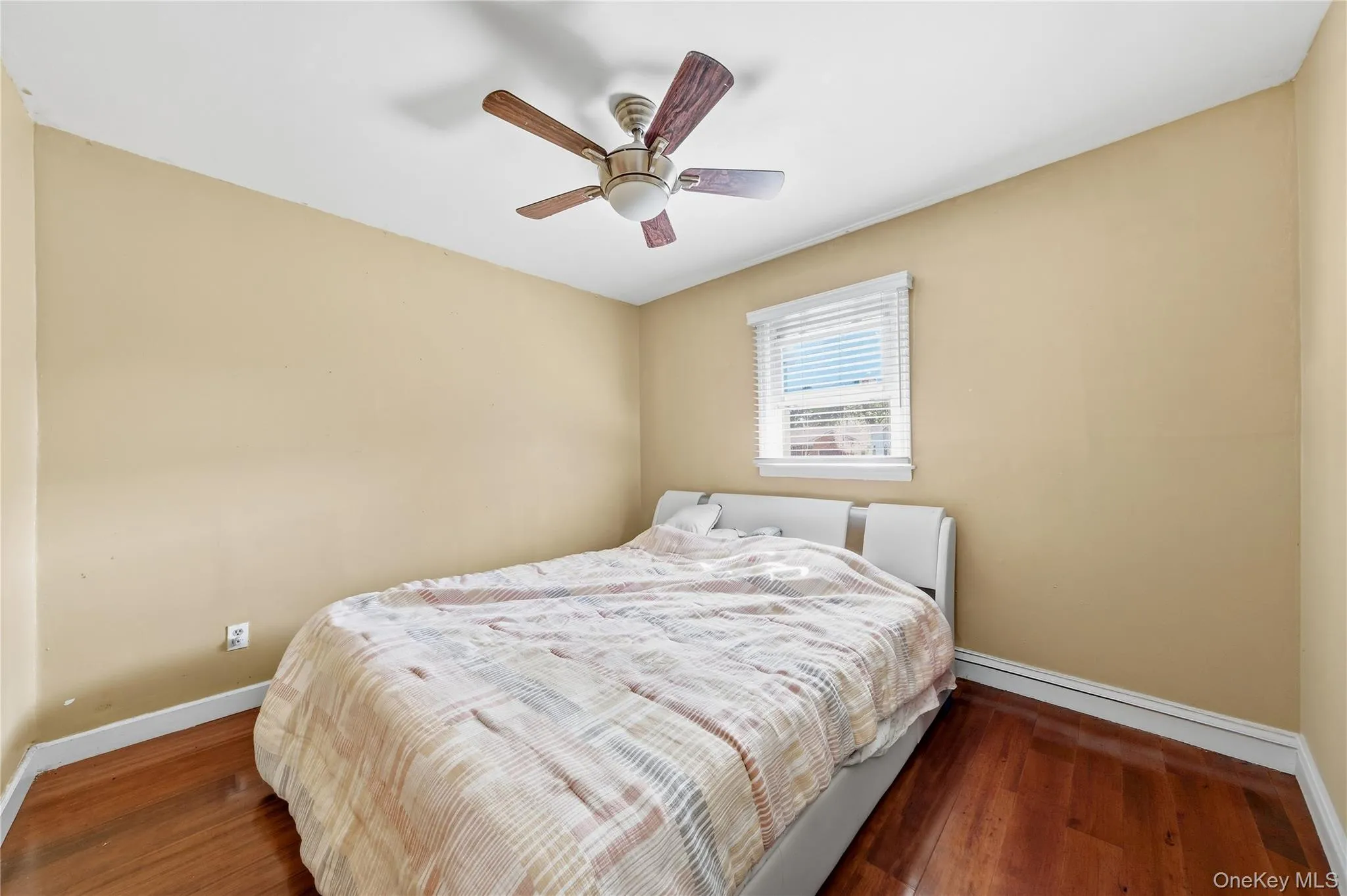 70 Avenue A, Brookhaven, NY, 6 Bedrooms Bedrooms, 8 Rooms Rooms,3 BathroomsBathrooms,Residential,For Rent,Avenue A,0,1020702 70 Avenue A, Brookhaven, NY, 6 Bedrooms Bedrooms, 8 Rooms Rooms,3 BathroomsBathrooms,Residential,For Rent,Avenue A,0,1020702
