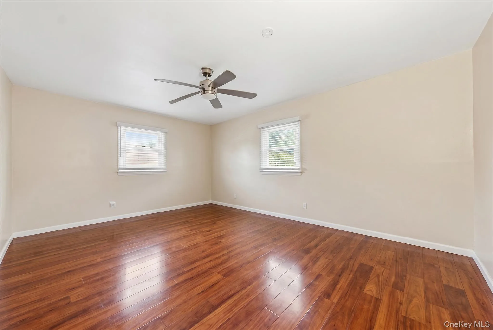 70 Avenue A, Brookhaven, NY, 6 Bedrooms Bedrooms, 8 Rooms Rooms,3 BathroomsBathrooms,Residential,For Rent,Avenue A,0,1020702 70 Avenue A, Brookhaven, NY, 6 Bedrooms Bedrooms, 8 Rooms Rooms,3 BathroomsBathrooms,Residential,For Rent,Avenue A,0,1020702