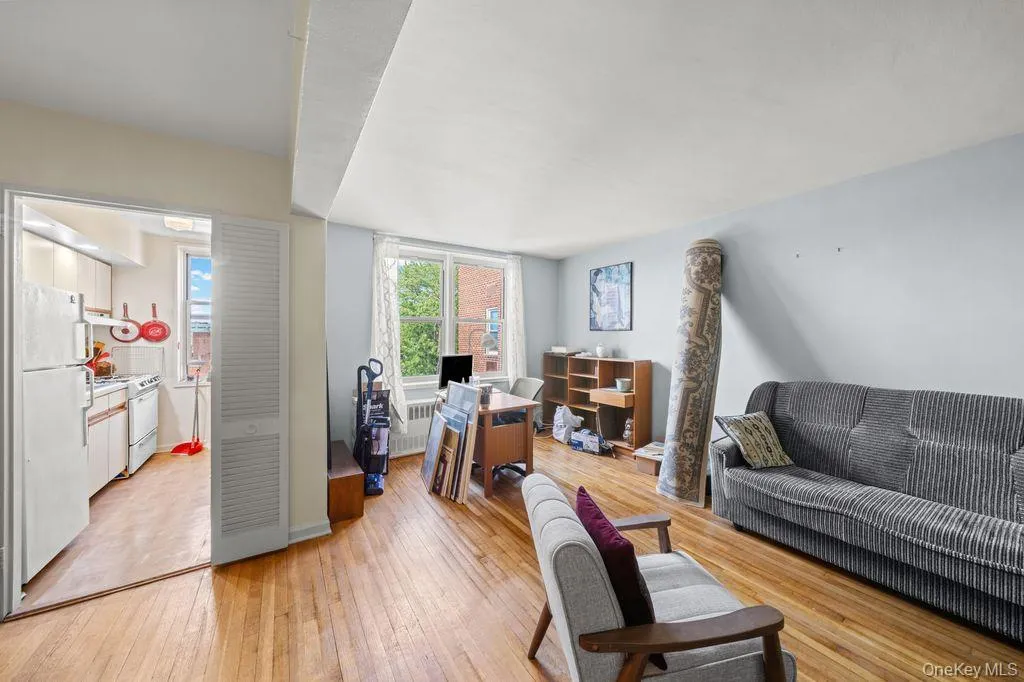 31-85 Crescent Street, New York, NY, 1 Bedroom Bedrooms, 4 Rooms Rooms,1 BathroomBathrooms,Residential,For Rent,Crescent,0,1020703 31-85 Crescent Street, New York, NY, 1 Bedroom Bedrooms, 4 Rooms Rooms,1 BathroomBathrooms,Residential,For Rent,Crescent,0,1020703