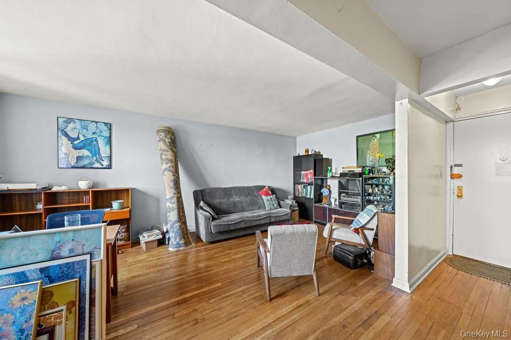31-85 Crescent Street, New York, NY, 1 Bedroom Bedrooms, 4 Rooms Rooms,1 BathroomBathrooms,Residential,For Rent,Crescent,0,1020703 31-85 Crescent Street, New York, NY, 1 Bedroom Bedrooms, 4 Rooms Rooms,1 BathroomBathrooms,Residential,For Rent,Crescent,0,1020703