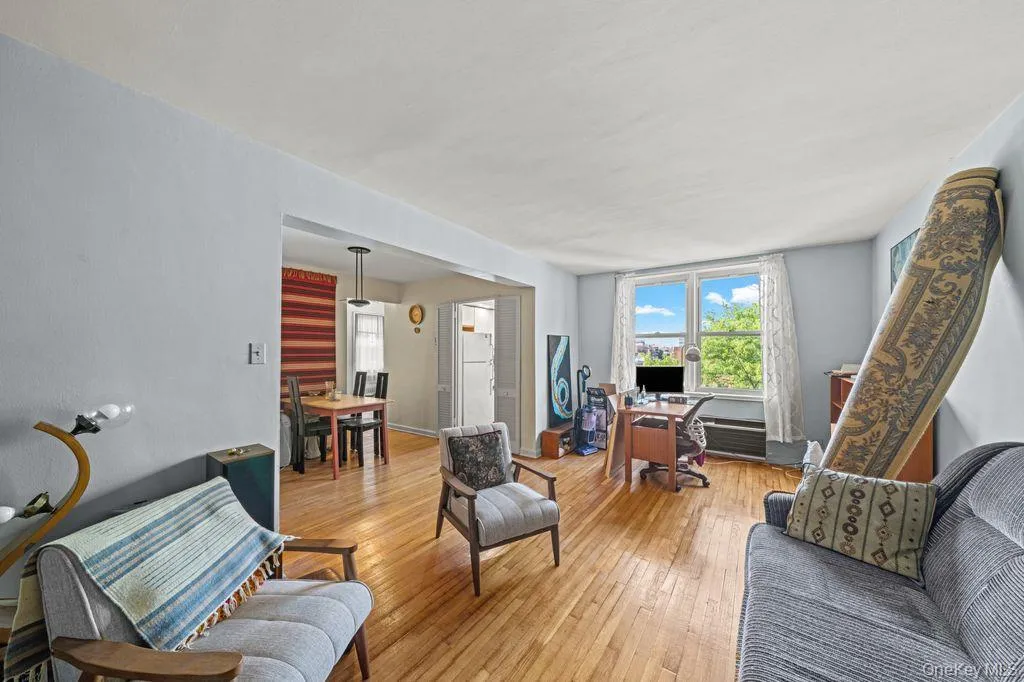 31-85 Crescent Street, New York, NY, 1 Bedroom Bedrooms, 4 Rooms Rooms,1 BathroomBathrooms,Residential,For Rent,Crescent,0,1020703 31-85 Crescent Street, New York, NY, 1 Bedroom Bedrooms, 4 Rooms Rooms,1 BathroomBathrooms,Residential,For Rent,Crescent,0,1020703