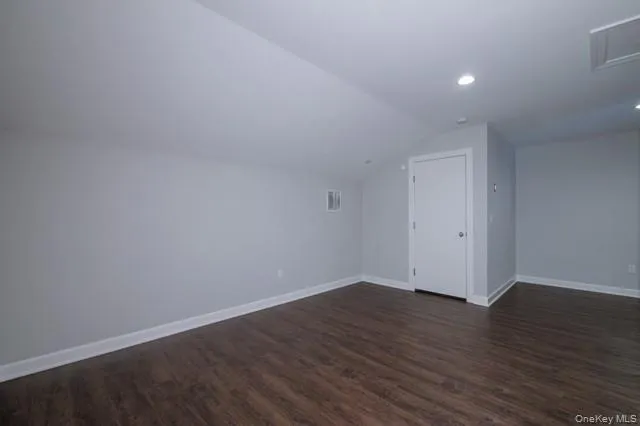 300 Sutton Court, Brookhaven, NY, 2 Bedrooms Bedrooms, 5 Rooms Rooms,2 BathroomsBathrooms,Residential Lease,For Rent,Sutton,0,1020706 300 Sutton Court, Brookhaven, NY, 2 Bedrooms Bedrooms, 5 Rooms Rooms,2 BathroomsBathrooms,Residential Lease,For Rent,Sutton,0,1020706
