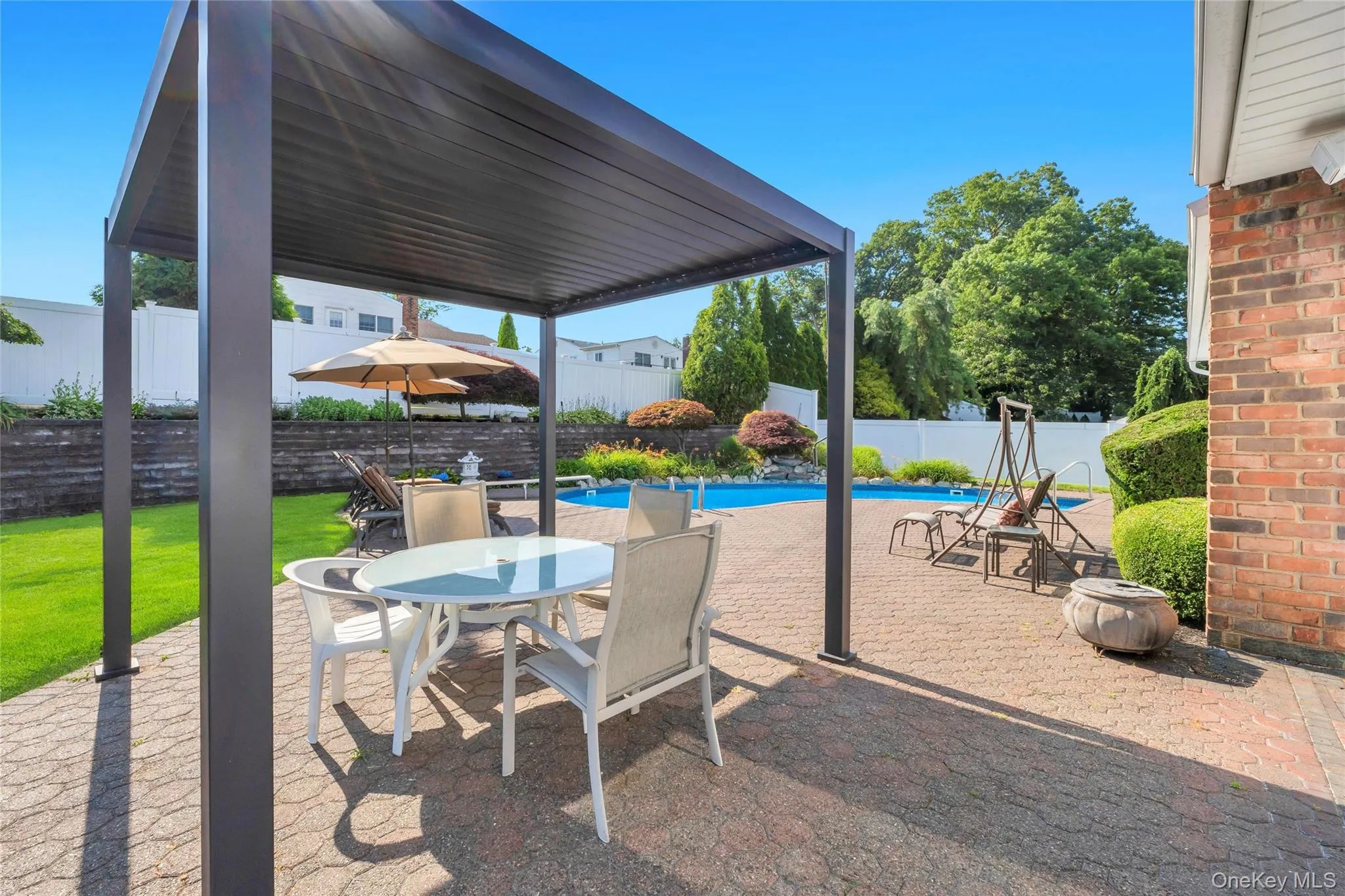 22 Dover Hill Drive, Smithtown, NY, 3 Bedrooms Bedrooms, 6 Rooms Rooms,2 BathroomsBathrooms,Residential,For Rent,Dover Hill,0,1020707 22 Dover Hill Drive, Smithtown, NY, 3 Bedrooms Bedrooms, 6 Rooms Rooms,2 BathroomsBathrooms,Residential,For Rent,Dover Hill,0,1020707