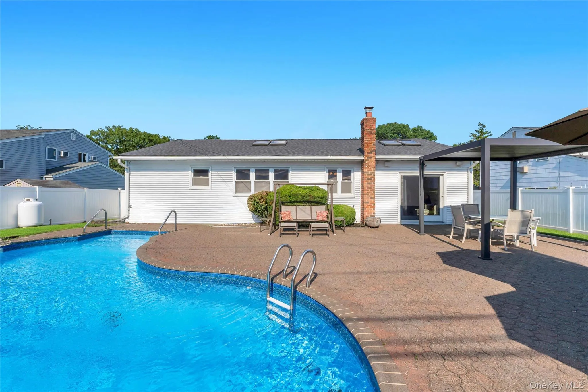 22 Dover Hill Drive, Smithtown, NY, 3 Bedrooms Bedrooms, 6 Rooms Rooms,2 BathroomsBathrooms,Residential,For Rent,Dover Hill,0,1020707 22 Dover Hill Drive, Smithtown, NY, 3 Bedrooms Bedrooms, 6 Rooms Rooms,2 BathroomsBathrooms,Residential,For Rent,Dover Hill,0,1020707