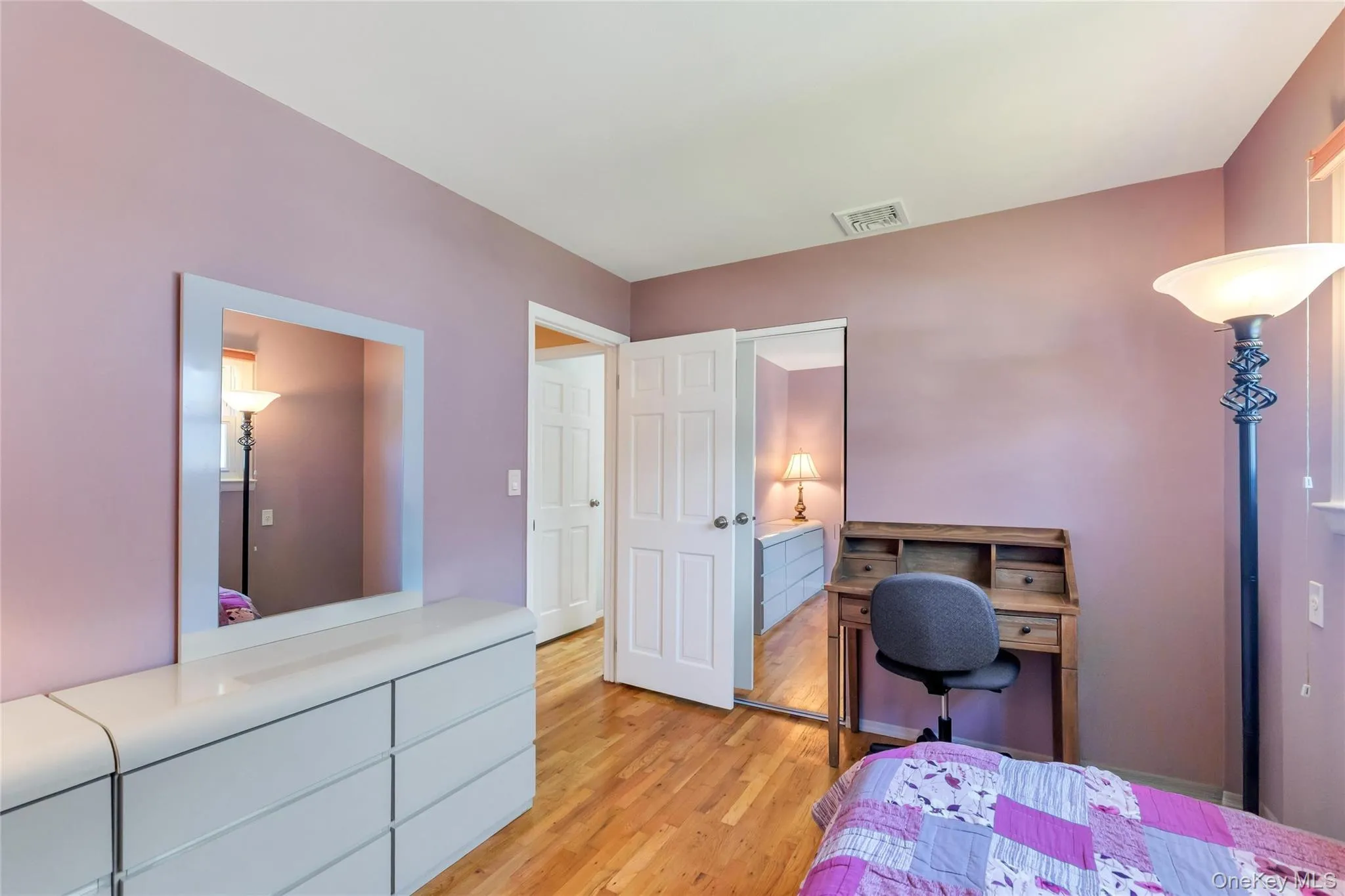 22 Dover Hill Drive, Smithtown, NY, 3 Bedrooms Bedrooms, 6 Rooms Rooms,2 BathroomsBathrooms,Residential,For Rent,Dover Hill,0,1020707 22 Dover Hill Drive, Smithtown, NY, 3 Bedrooms Bedrooms, 6 Rooms Rooms,2 BathroomsBathrooms,Residential,For Rent,Dover Hill,0,1020707