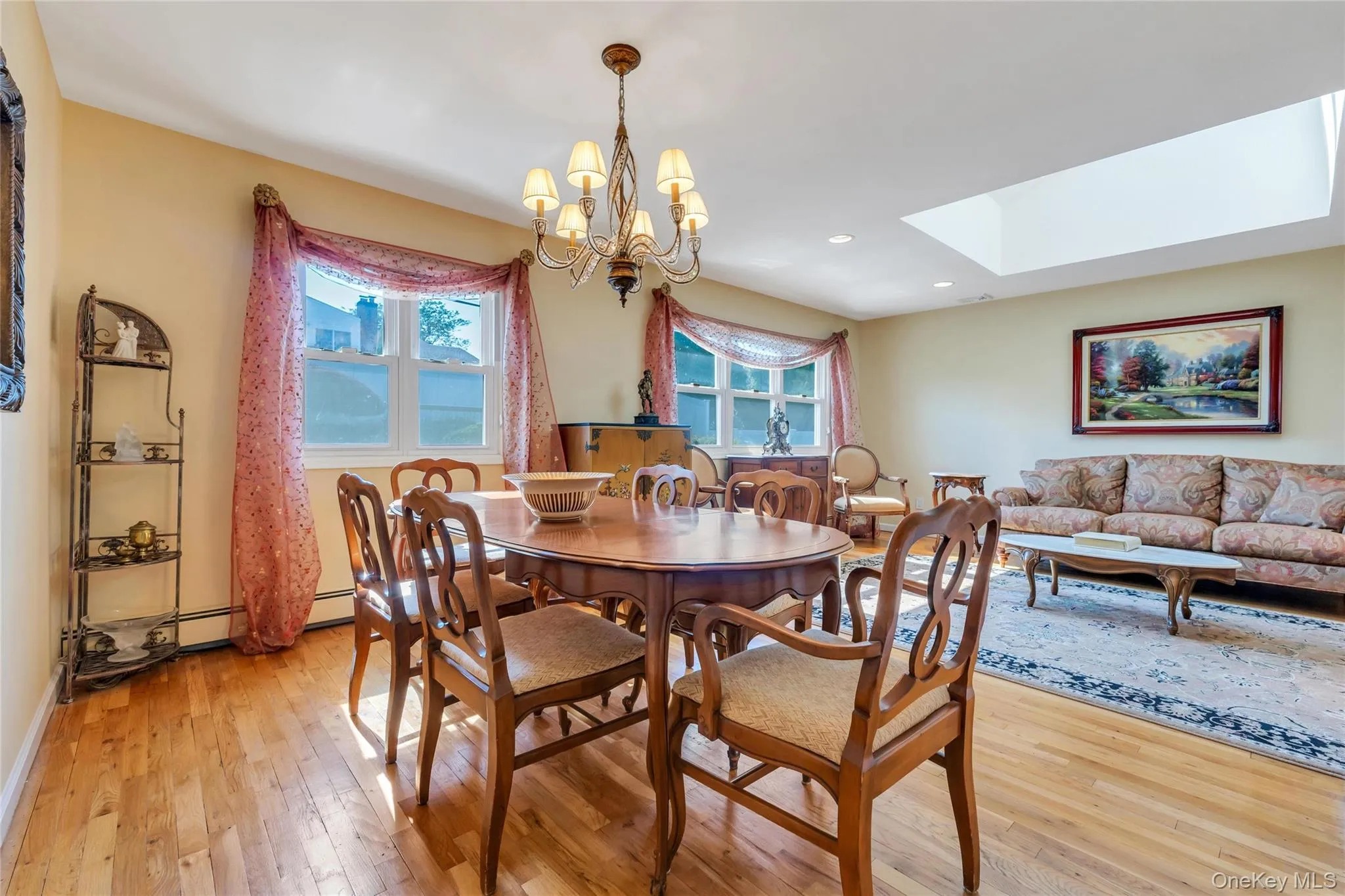 22 Dover Hill Drive, Smithtown, NY, 3 Bedrooms Bedrooms, 6 Rooms Rooms,2 BathroomsBathrooms,Residential,For Rent,Dover Hill,0,1020707 22 Dover Hill Drive, Smithtown, NY, 3 Bedrooms Bedrooms, 6 Rooms Rooms,2 BathroomsBathrooms,Residential,For Rent,Dover Hill,0,1020707