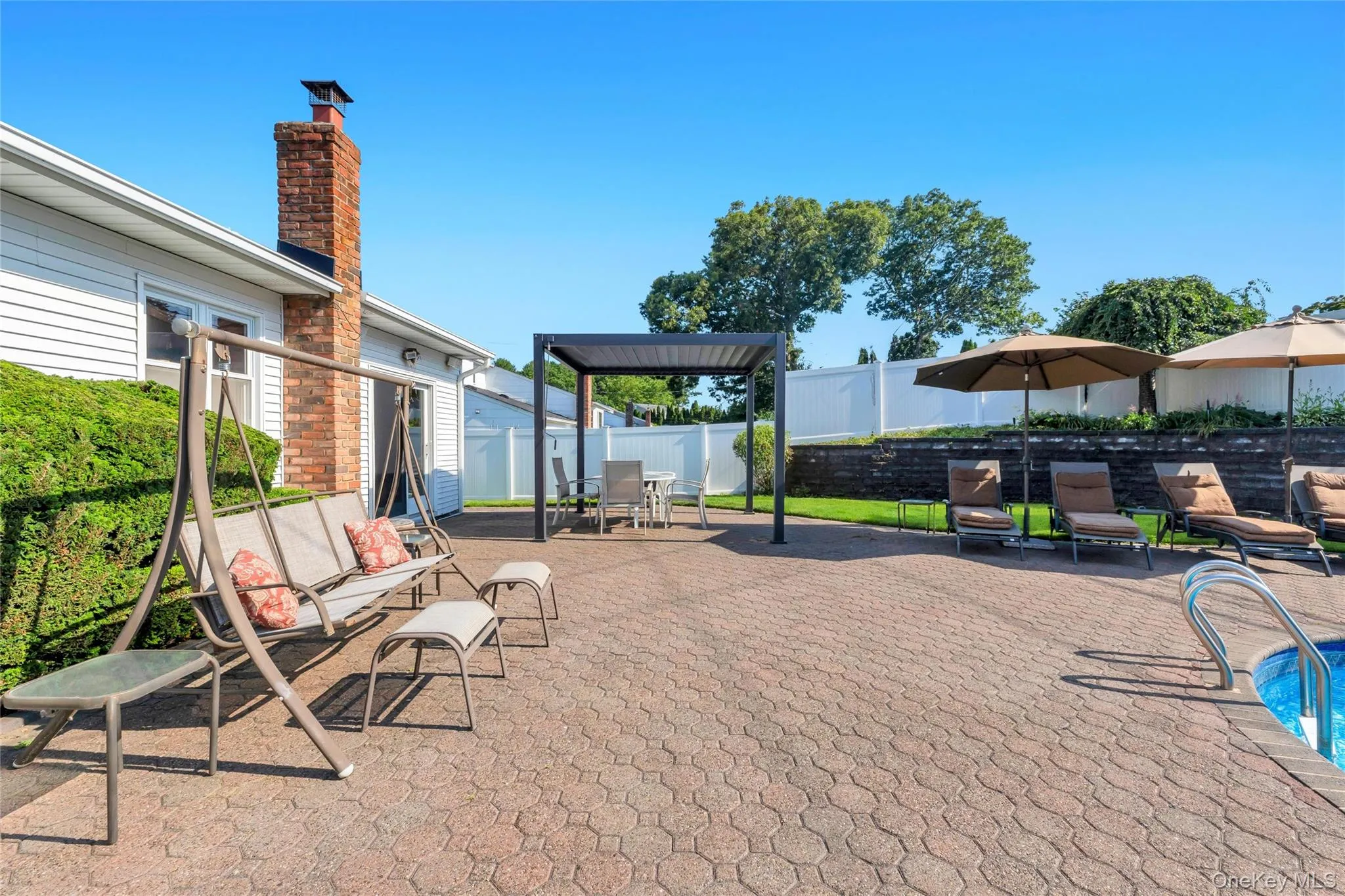 22 Dover Hill Drive, Smithtown, NY, 3 Bedrooms Bedrooms, 6 Rooms Rooms,2 BathroomsBathrooms,Residential,For Rent,Dover Hill,0,1020707 22 Dover Hill Drive, Smithtown, NY, 3 Bedrooms Bedrooms, 6 Rooms Rooms,2 BathroomsBathrooms,Residential,For Rent,Dover Hill,0,1020707