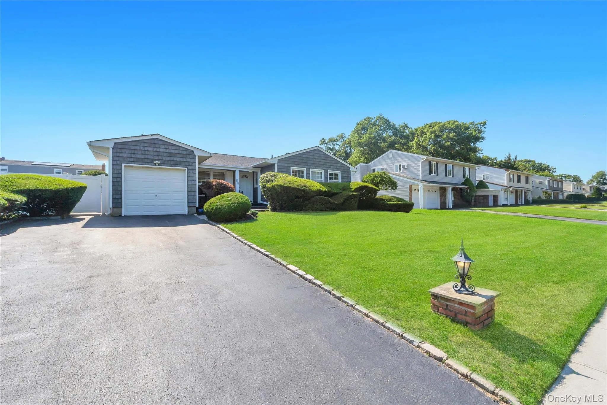 22 Dover Hill Drive, Smithtown, NY, 3 Bedrooms Bedrooms, 6 Rooms Rooms,2 BathroomsBathrooms,Residential,For Rent,Dover Hill,0,1020707 22 Dover Hill Drive, Smithtown, NY, 3 Bedrooms Bedrooms, 6 Rooms Rooms,2 BathroomsBathrooms,Residential,For Rent,Dover Hill,0,1020707