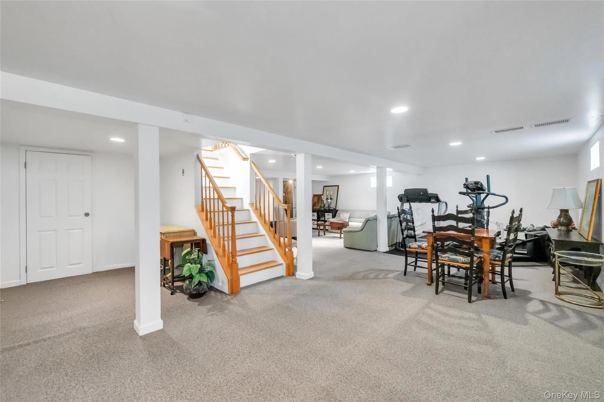 22 Dover Hill Drive, Smithtown, NY, 3 Bedrooms Bedrooms, 6 Rooms Rooms,2 BathroomsBathrooms,Residential,For Rent,Dover Hill,0,1020707 22 Dover Hill Drive, Smithtown, NY, 3 Bedrooms Bedrooms, 6 Rooms Rooms,2 BathroomsBathrooms,Residential,For Rent,Dover Hill,0,1020707
