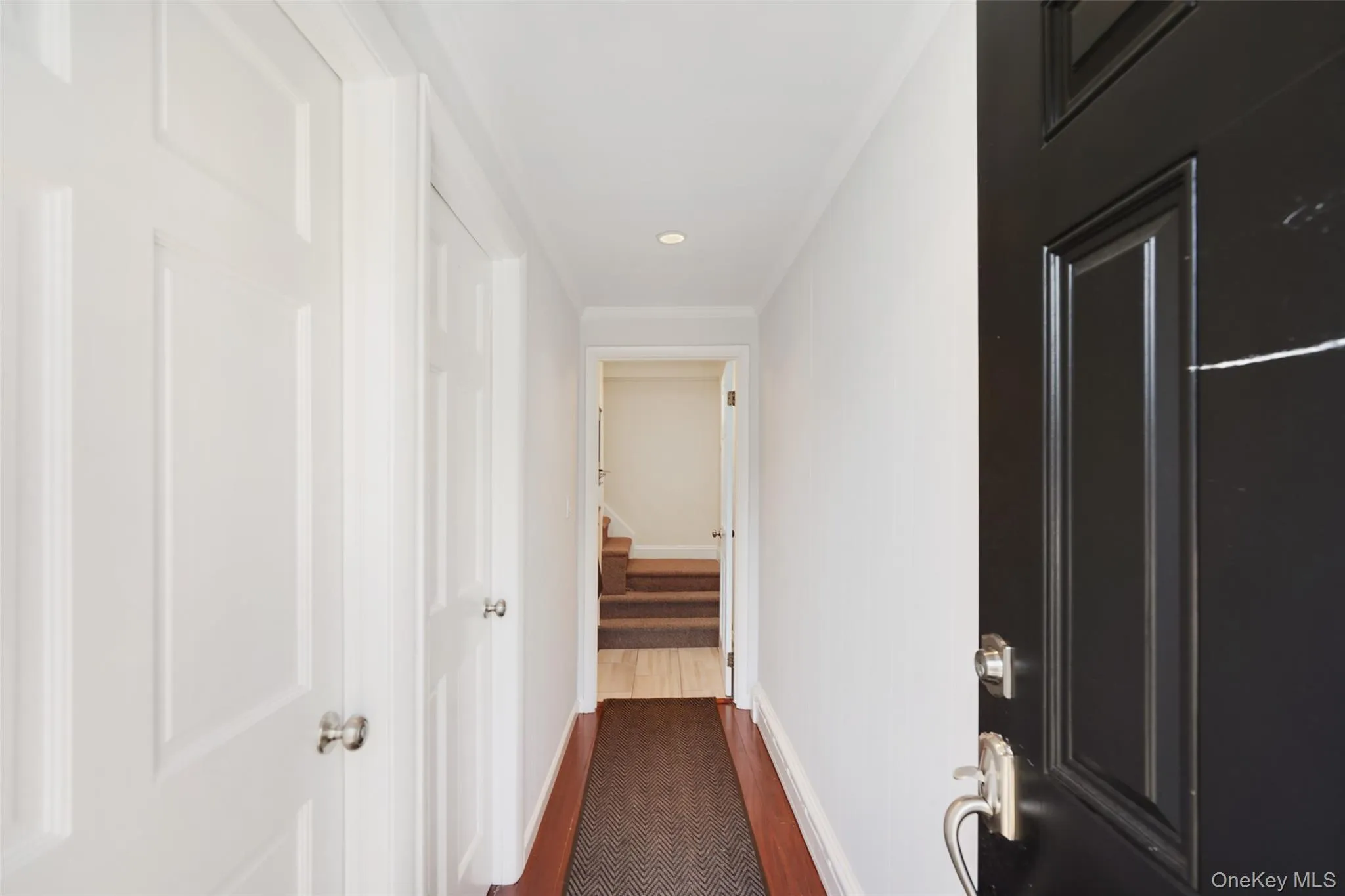 Hall way to apartment (upstairs) Hall way to apartment (upstairs)