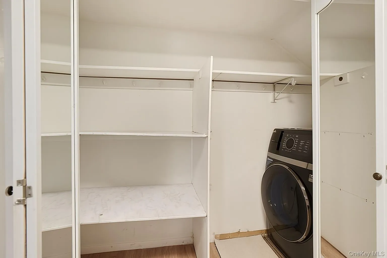 Laundry area with washer / dryer Laundry area with washer / dryer