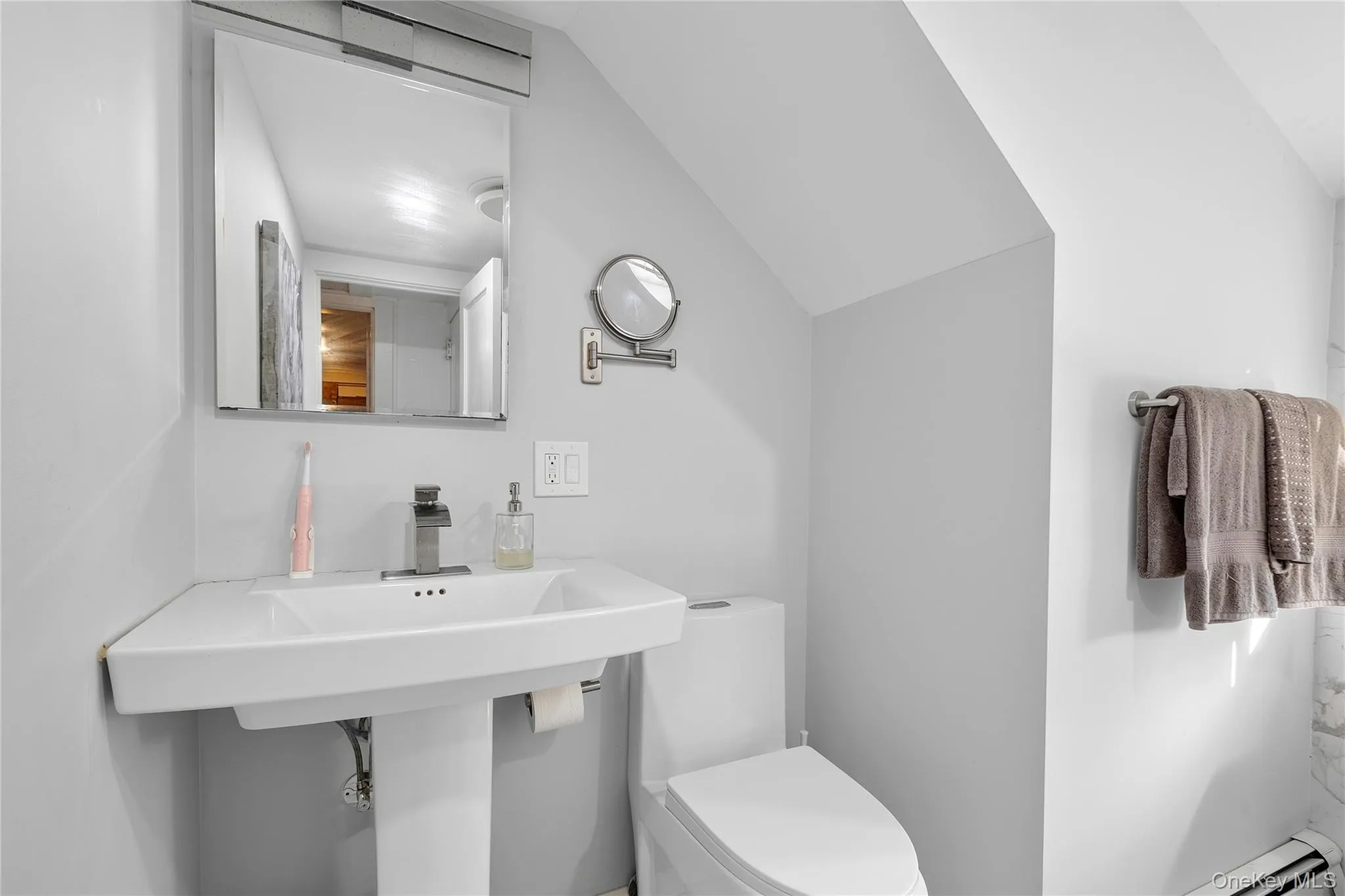 2 Bayview Terrace, Cortlandt, NY, 2 Bedrooms Bedrooms, 5 Rooms Rooms,1 BathroomBathrooms,Residential,For Rent,Bayview,0,1020711 2 Bayview Terrace, Cortlandt, NY, 2 Bedrooms Bedrooms, 5 Rooms Rooms,1 BathroomBathrooms,Residential,For Rent,Bayview,0,1020711