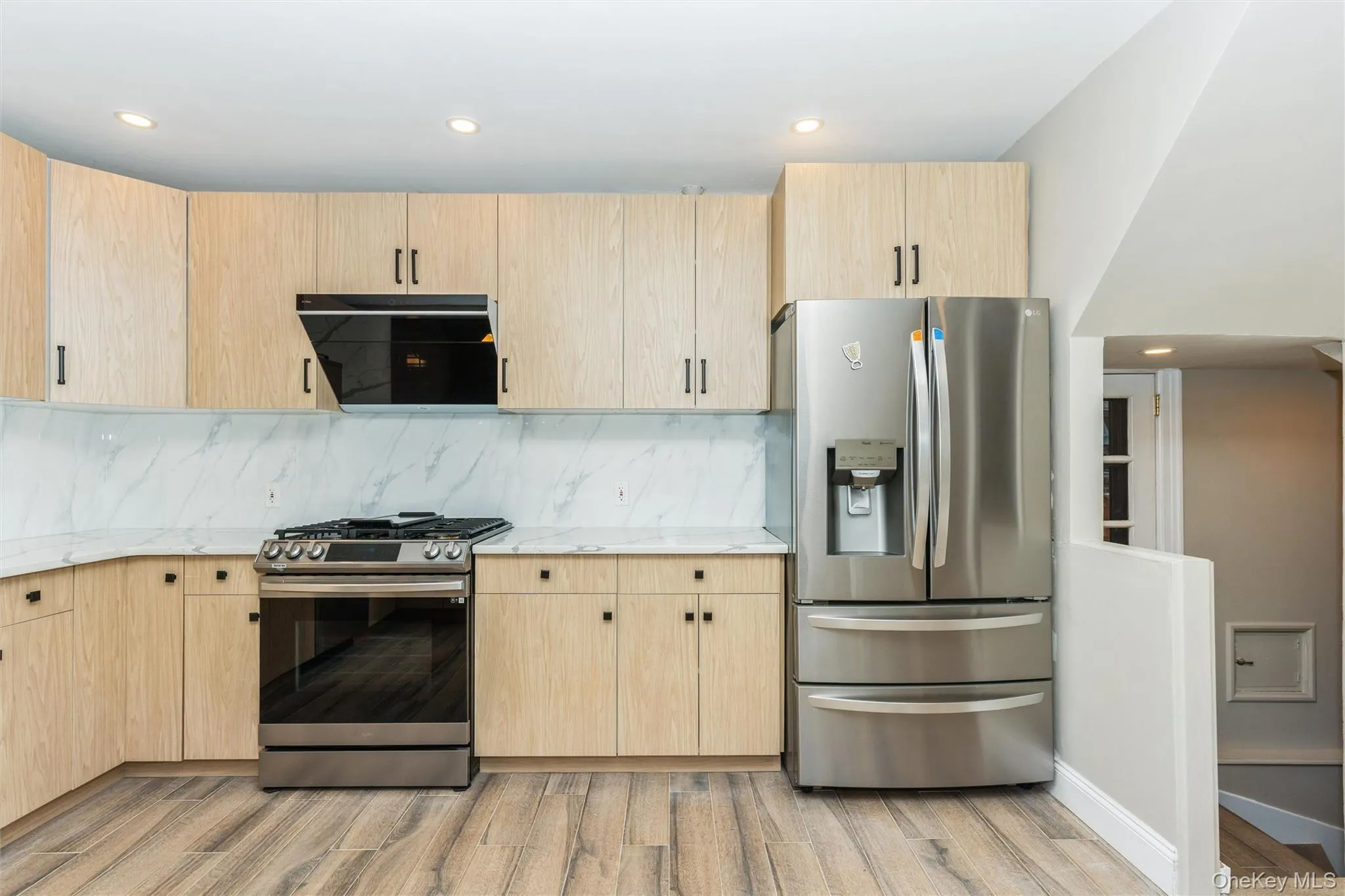 7 Bayview Terrace, North Hempstead, NY, 3 Bedrooms Bedrooms, 6 Rooms Rooms,3 BathroomsBathrooms,Residential Lease,For Rent,Bayview,0,1020715 7 Bayview Terrace, North Hempstead, NY, 3 Bedrooms Bedrooms, 6 Rooms Rooms,3 BathroomsBathrooms,Residential Lease,For Rent,Bayview,0,1020715
