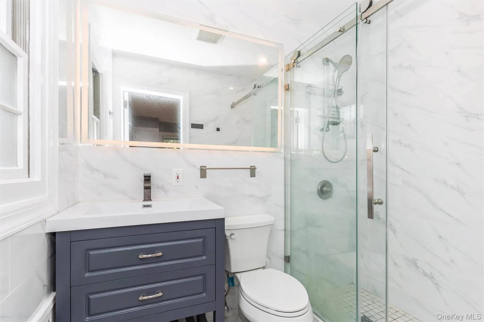 7 Bayview Terrace, North Hempstead, NY, 3 Bedrooms Bedrooms, 6 Rooms Rooms,3 BathroomsBathrooms,Residential Lease,For Rent,Bayview,0,1020715 7 Bayview Terrace, North Hempstead, NY, 3 Bedrooms Bedrooms, 6 Rooms Rooms,3 BathroomsBathrooms,Residential Lease,For Rent,Bayview,0,1020715