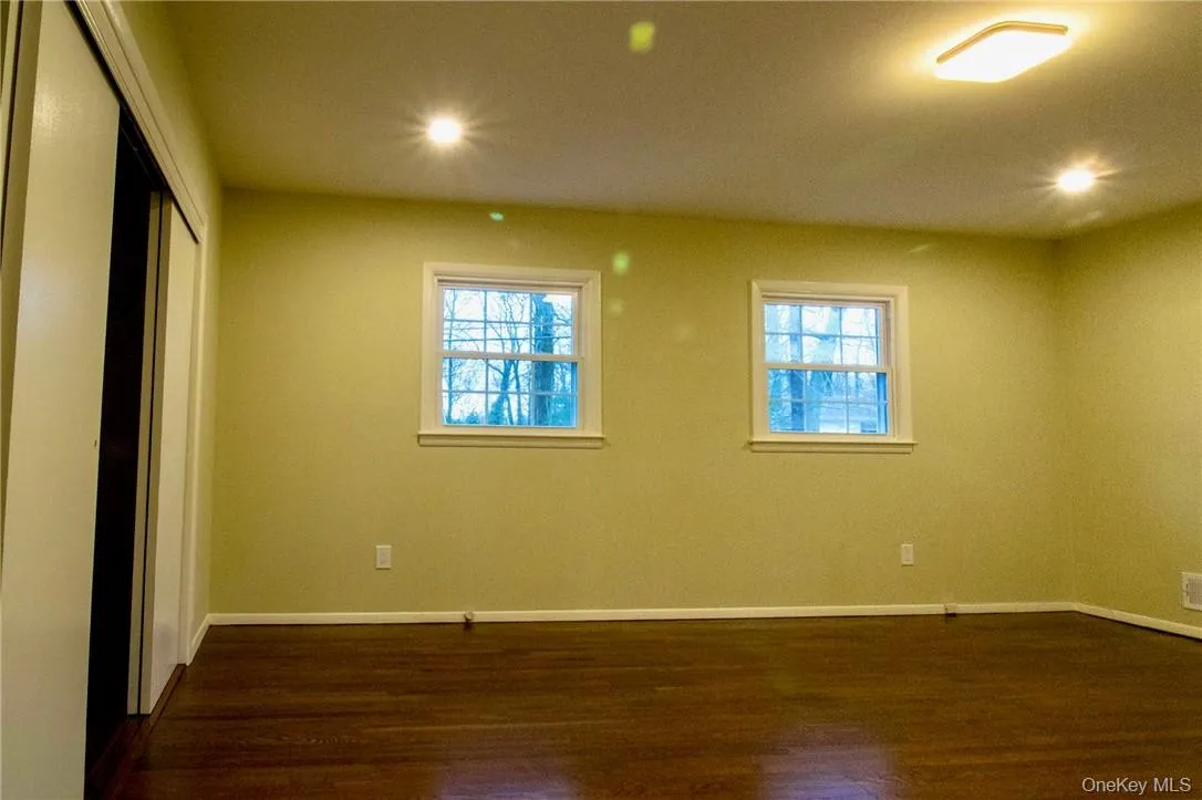 Large Master Bedroom/accommodates a king size bed w/side tables & bureau. Large closet. Large Master Bedroom/accommodates a king size bed w/side tables & bureau. Large closet.