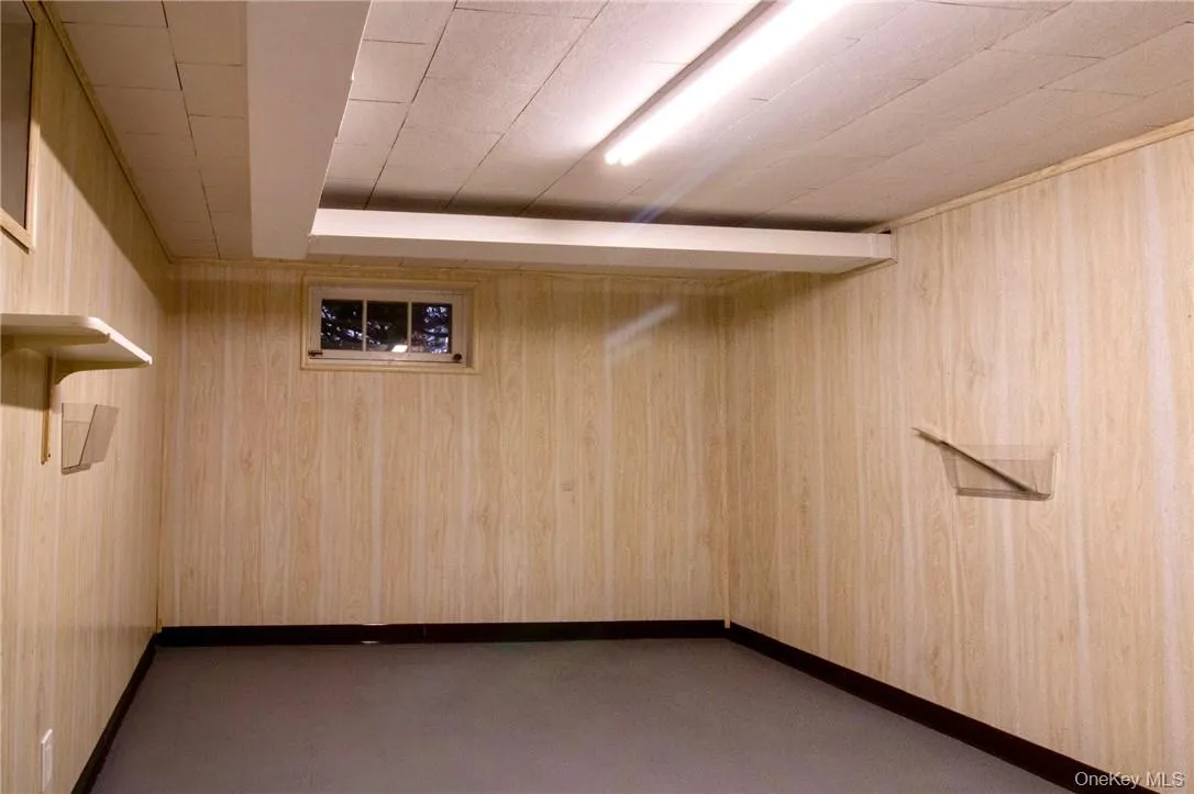 Bonus room in basement with heat & AC Bonus room in basement with heat & AC