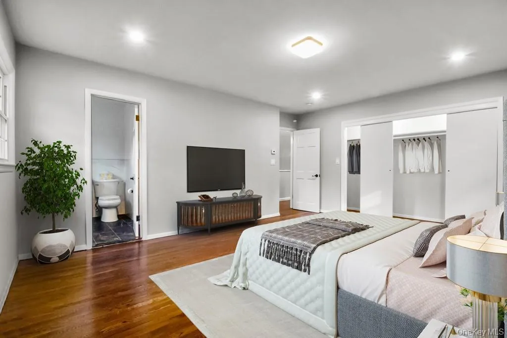Master Bedroom, visually staged. Master Bedroom, visually staged.