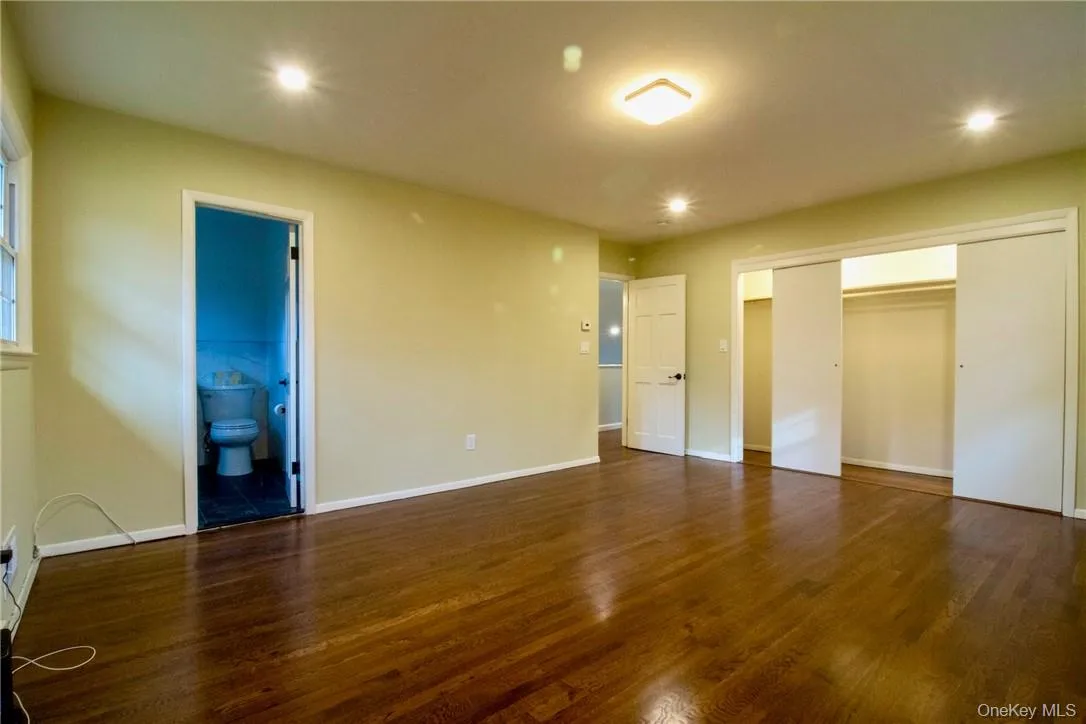 Large Master Bedroom Large Master Bedroom