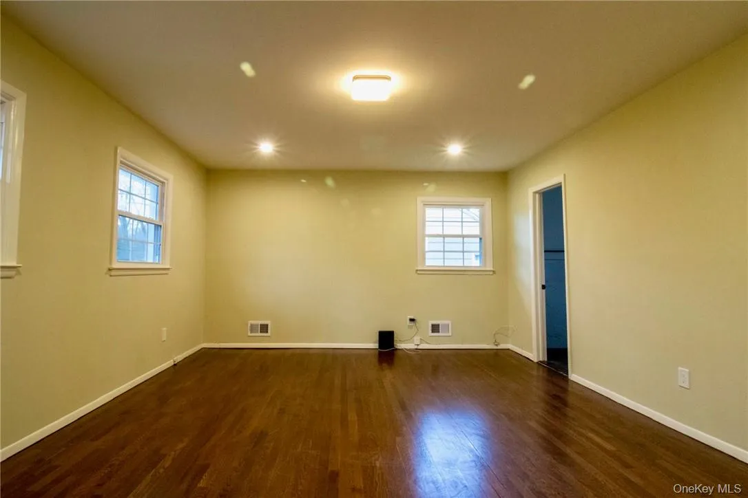 Large Master Bedroom Large Master Bedroom