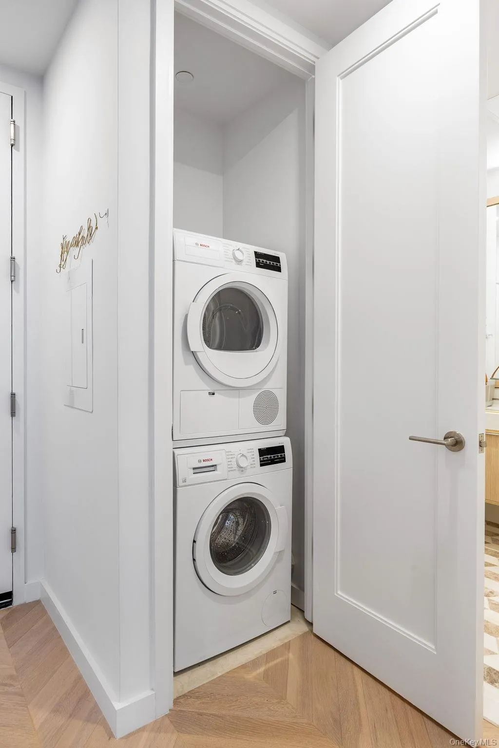 41st Avenue 29-18, New York, NY, 1 Bedroom Bedrooms, 3 Rooms Rooms,1 BathroomBathrooms,Residential,For Rent,29-18,0,1020723 41st Avenue 29-18, New York, NY, 1 Bedroom Bedrooms, 3 Rooms Rooms,1 BathroomBathrooms,Residential,For Rent,29-18,0,1020723