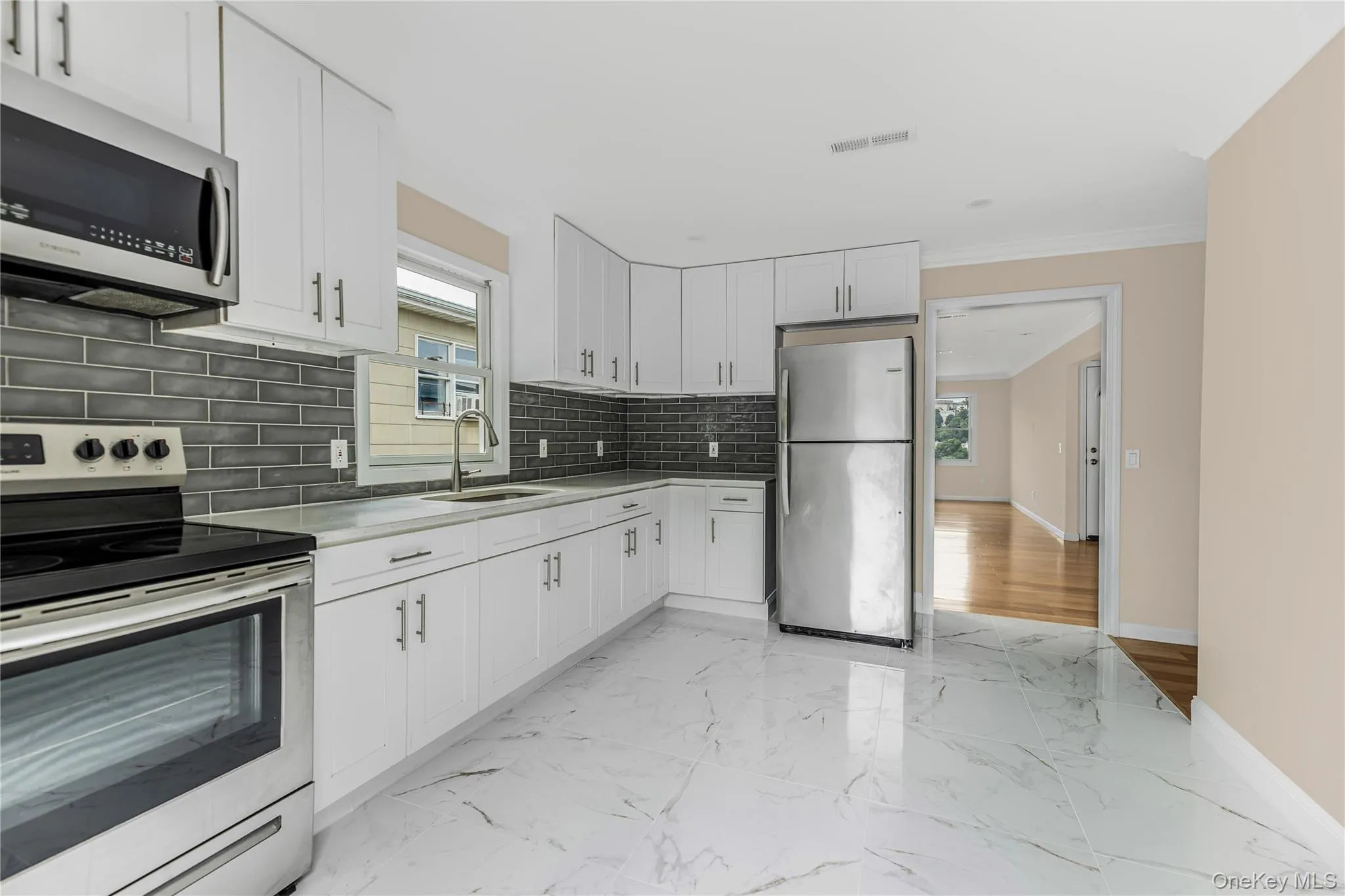 36 Coolidge Avenue, Yonkers, NY, 3 Bedrooms Bedrooms, 5 Rooms Rooms,2 BathroomsBathrooms,Residential Lease,For Rent,Coolidge,0,1020728 36 Coolidge Avenue, Yonkers, NY, 3 Bedrooms Bedrooms, 5 Rooms Rooms,2 BathroomsBathrooms,Residential Lease,For Rent,Coolidge,0,1020728