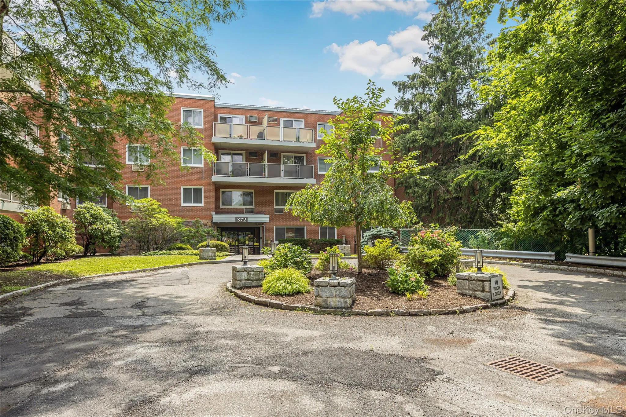 372 Central Park Avenue, Scarsdale, NY, 2 Bedrooms Bedrooms, 5 Rooms Rooms,2 BathroomsBathrooms,Residential,For Rent,Central Park,0,1020731 372 Central Park Avenue, Scarsdale, NY, 2 Bedrooms Bedrooms, 5 Rooms Rooms,2 BathroomsBathrooms,Residential,For Rent,Central Park,0,1020731