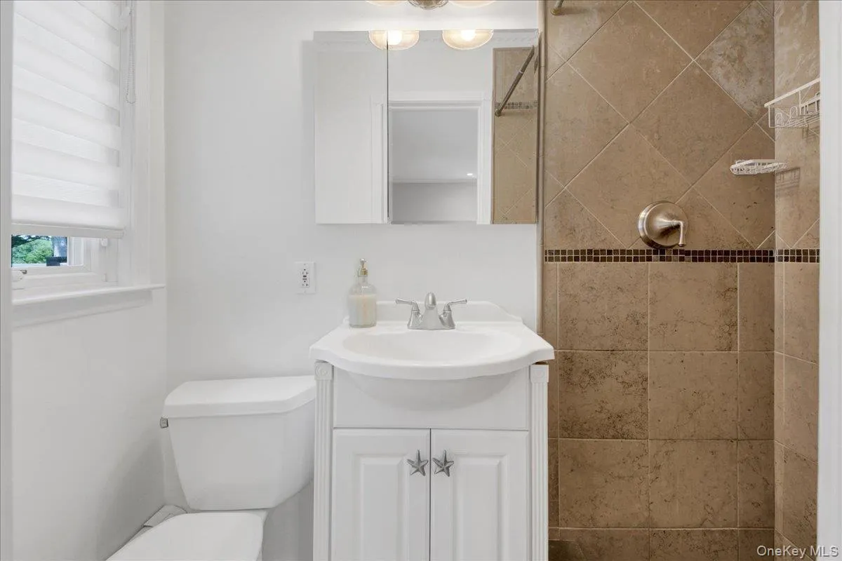236 Westlake Drive, Mount Pleasant, NY, 4 Bedrooms Bedrooms, 11 Rooms Rooms,3 BathroomsBathrooms,Residential,For Rent,Westlake,0,1020739 236 Westlake Drive, Mount Pleasant, NY, 4 Bedrooms Bedrooms, 11 Rooms Rooms,3 BathroomsBathrooms,Residential,For Rent,Westlake,0,1020739