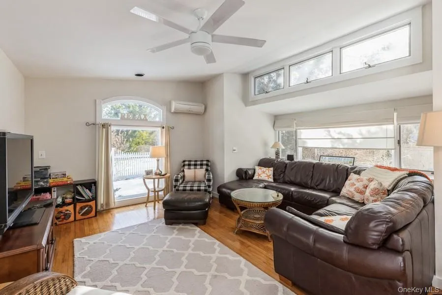 24 Woodland Avenue, Southampton, NY, 4 Bedrooms Bedrooms, 7 Rooms Rooms,2 BathroomsBathrooms,Residential Lease,For Rent,Woodland,0,1020742 24 Woodland Avenue, Southampton, NY, 4 Bedrooms Bedrooms, 7 Rooms Rooms,2 BathroomsBathrooms,Residential Lease,For Rent,Woodland,0,1020742